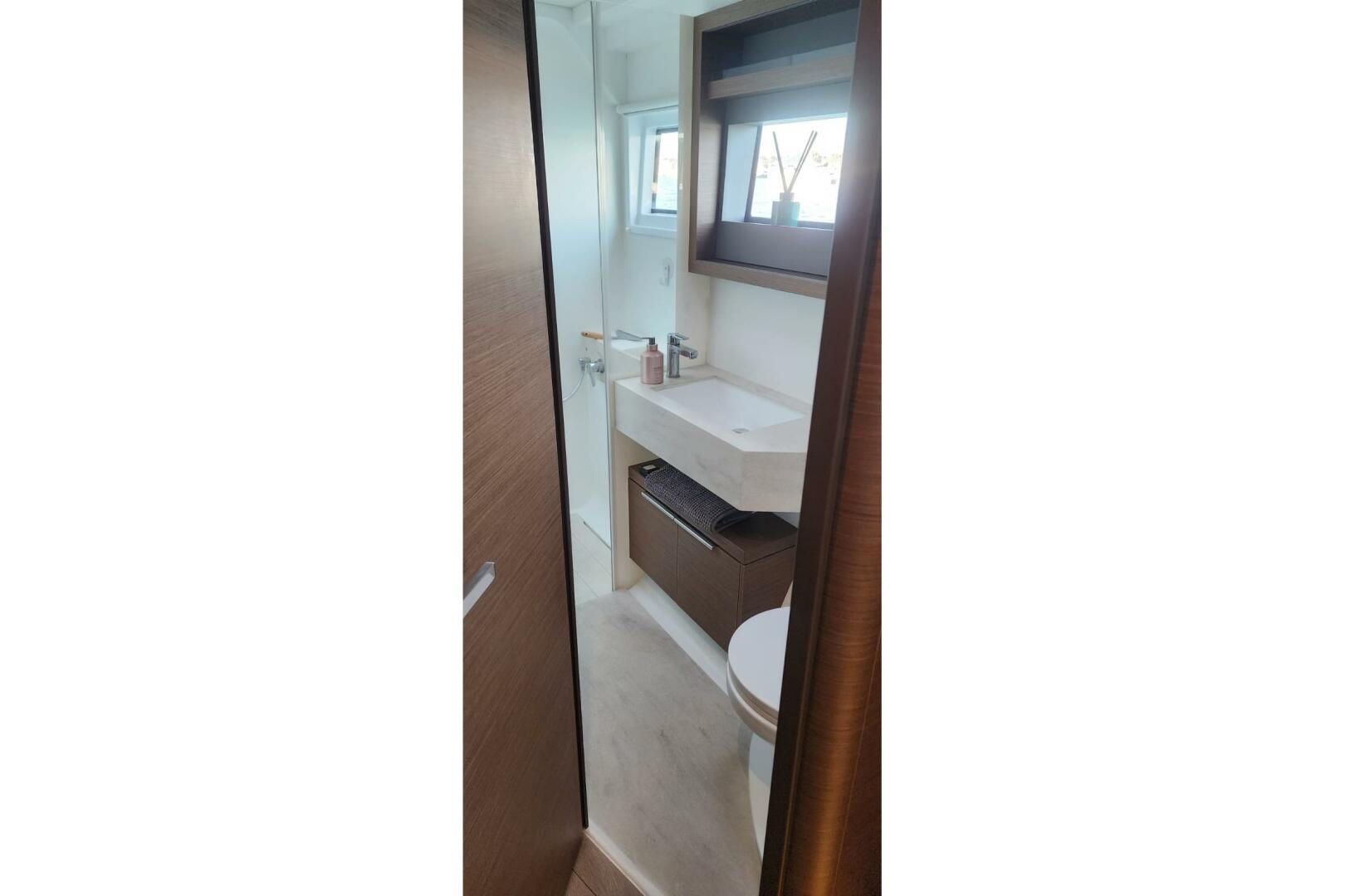 48ft Lagoon Yacht For Sale