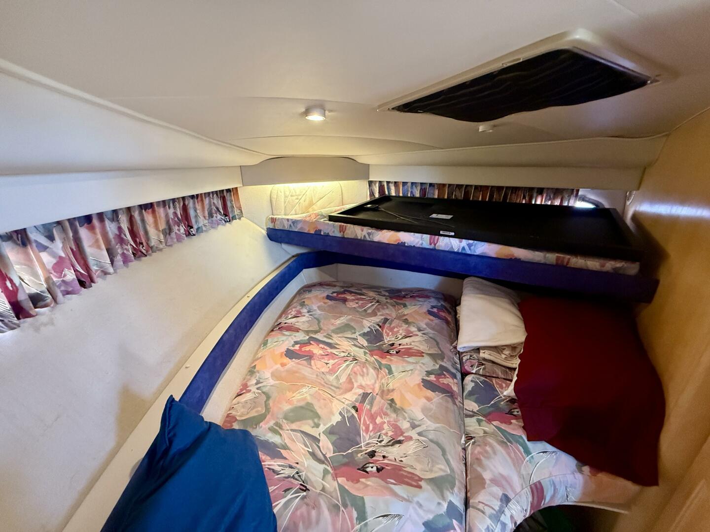 35ft Carver Yacht For Sale