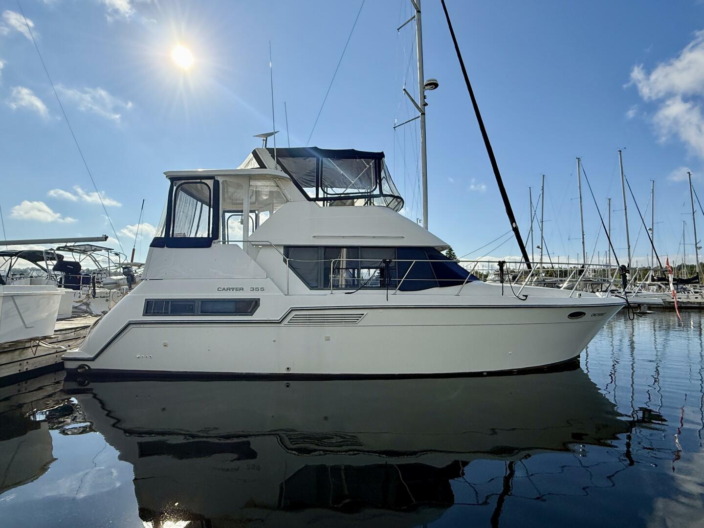 35ft Carver Yacht For Sale
