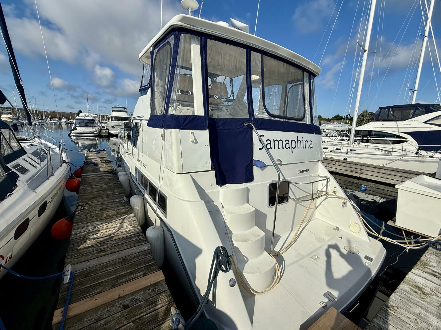 35ft Carver Yacht For Sale