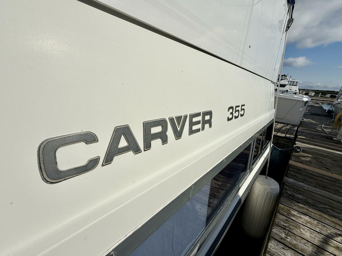 35ft Carver Yacht For Sale