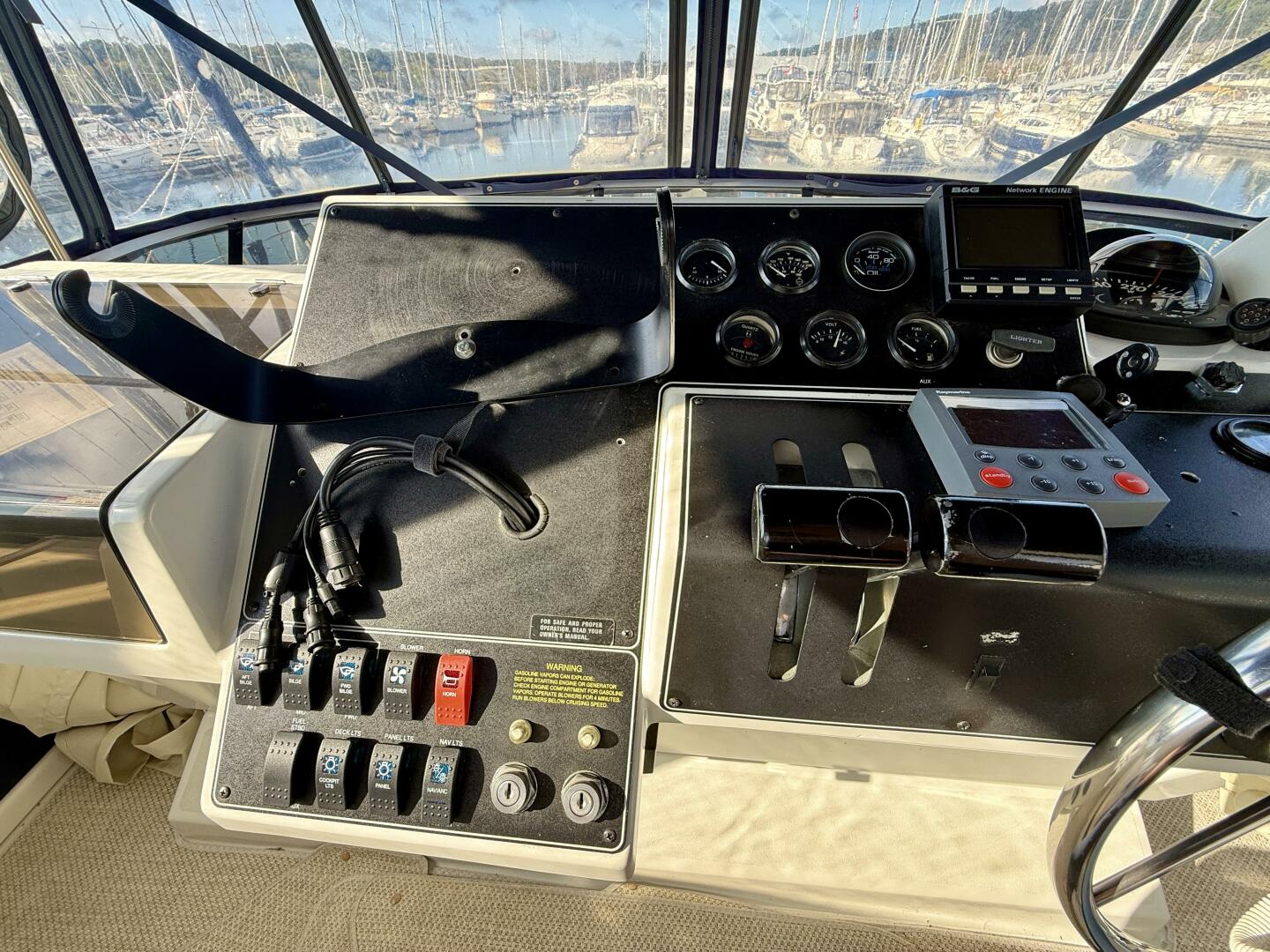 35ft Carver Yacht For Sale