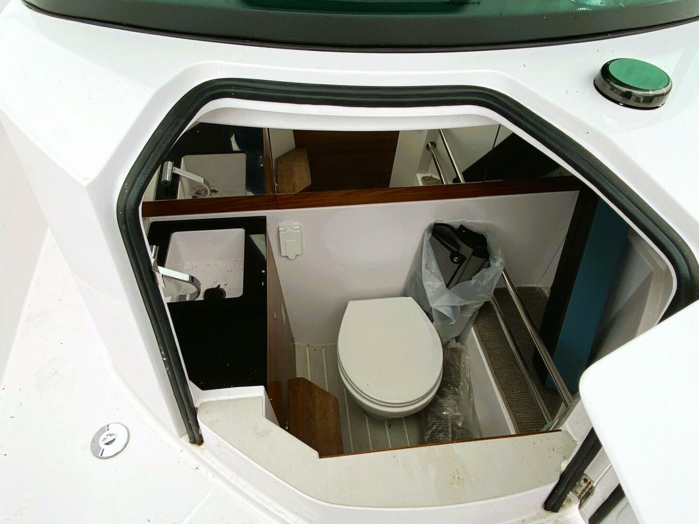 28ft Axopar Yacht For Sale