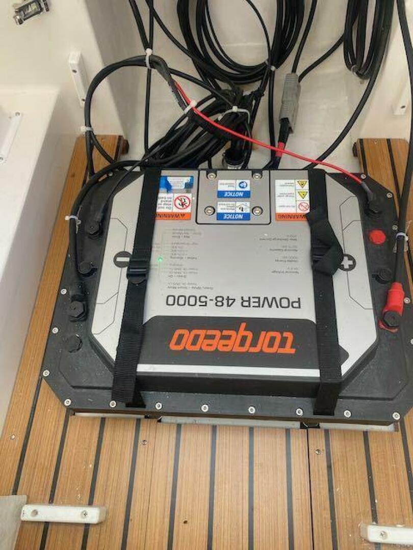 With a J 28ft J Boats Yacht For Sale