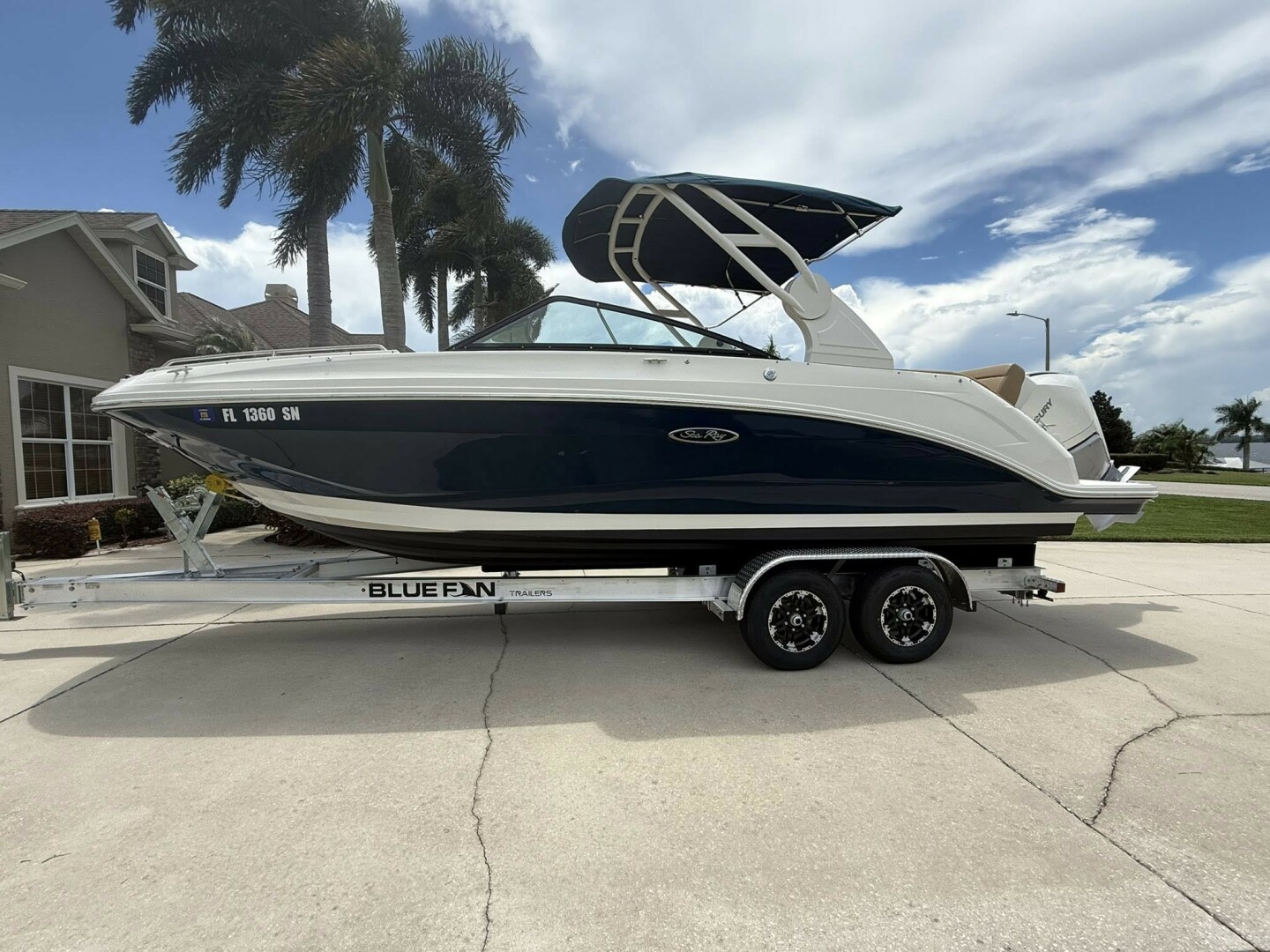 25ft Sea Ray Yacht For Sale