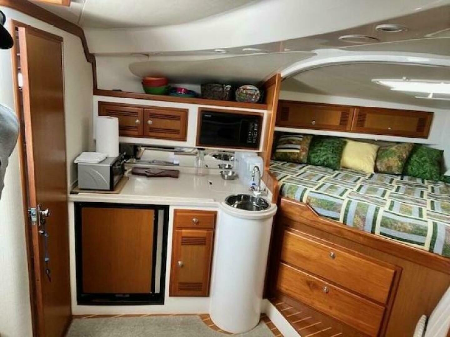 UNREEL 31ft Cabo Yacht For Sale
