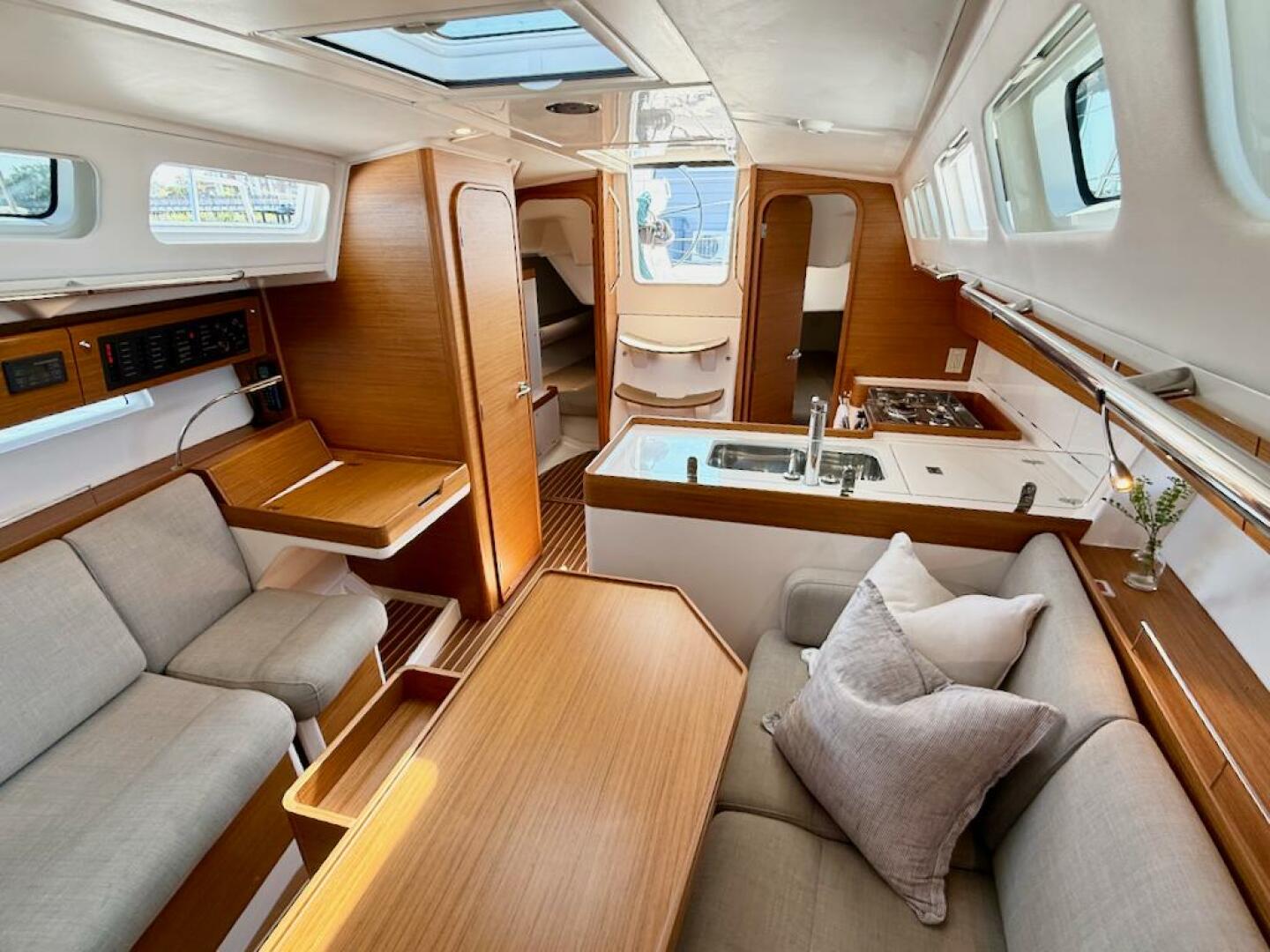 SPECTRE 38ft X Yachts Yacht For Sale