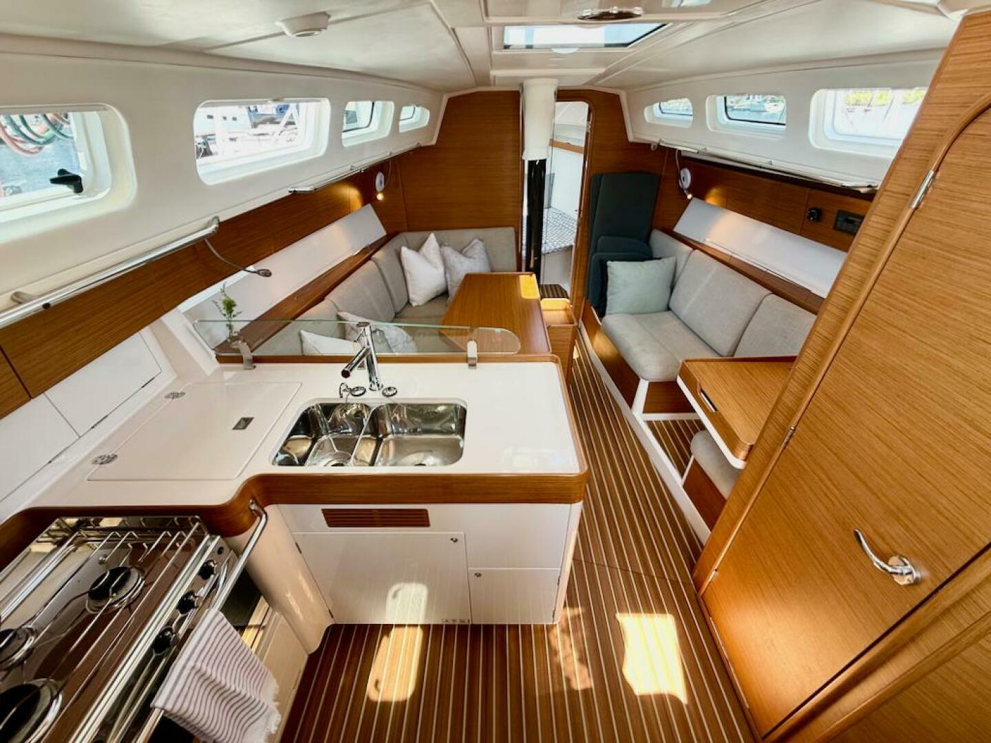 SPECTRE 38ft X Yachts Yacht For Sale
