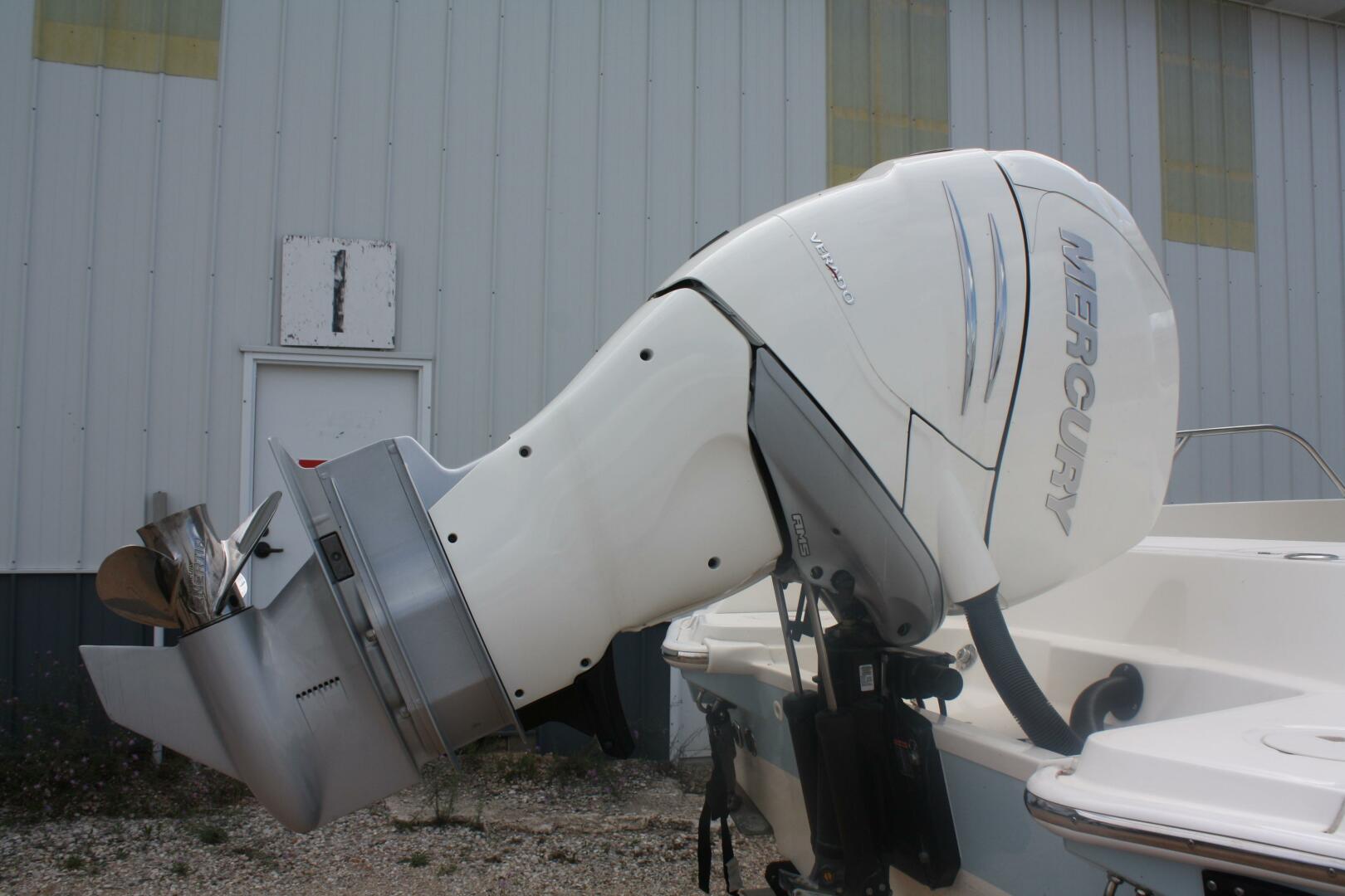 27ft Boston Whaler Yacht For Sale