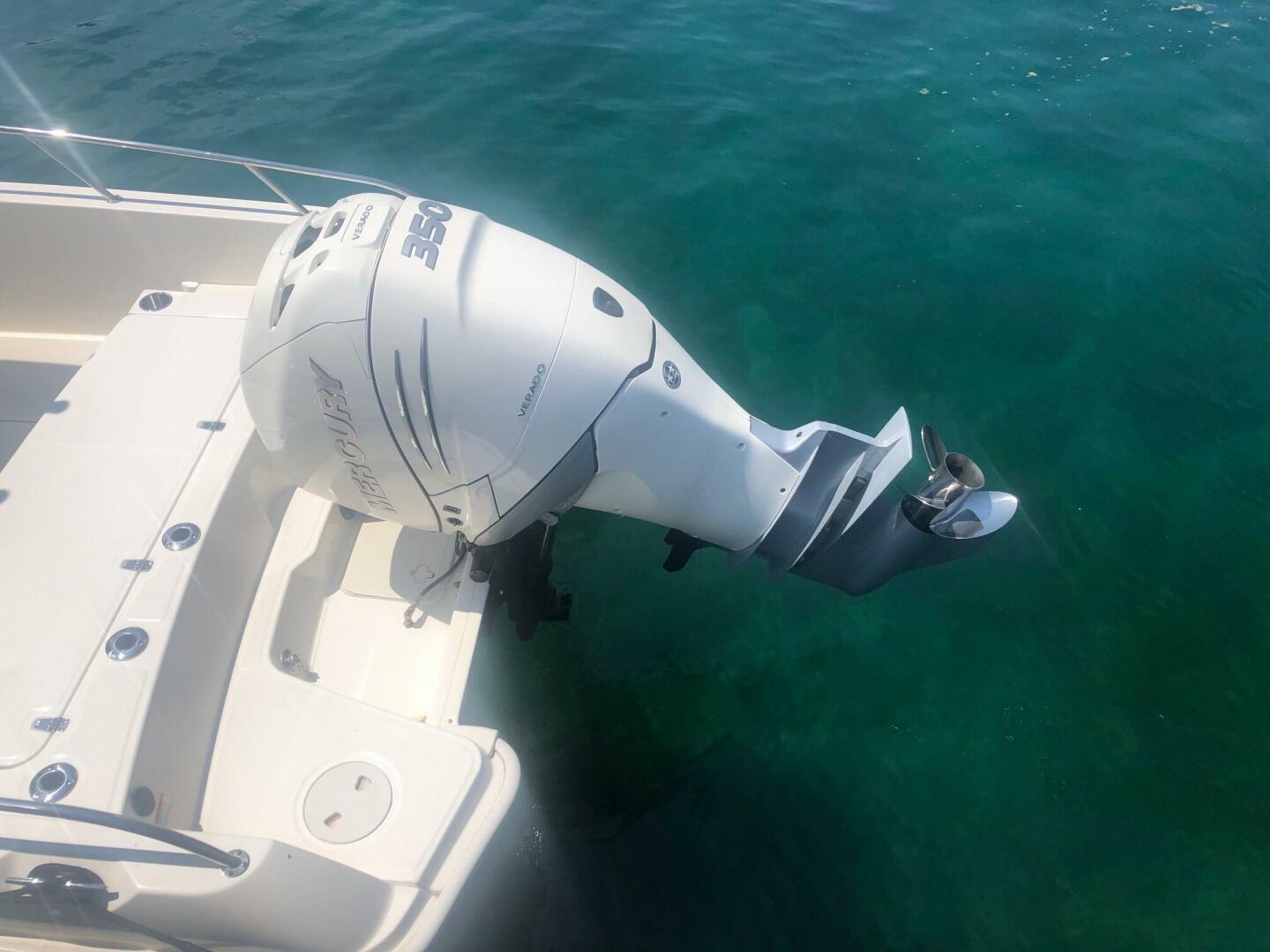27ft Boston Whaler Yacht For Sale