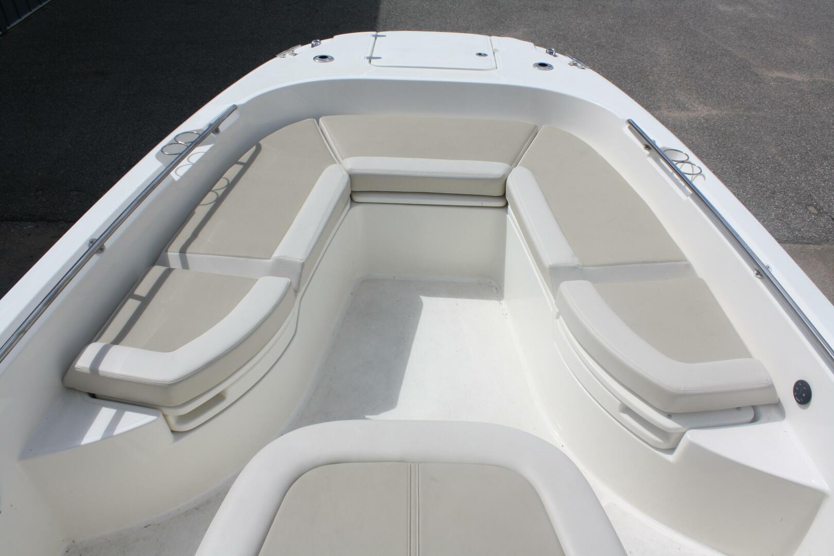 27ft Boston Whaler Yacht For Sale