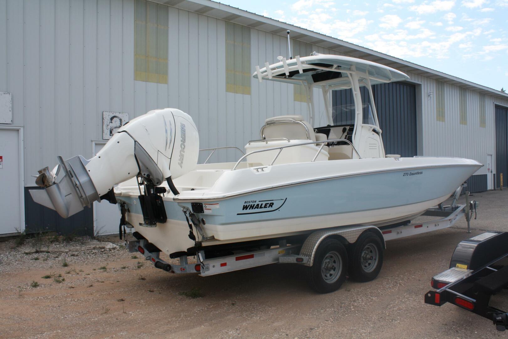 27ft Boston Whaler Yacht For Sale