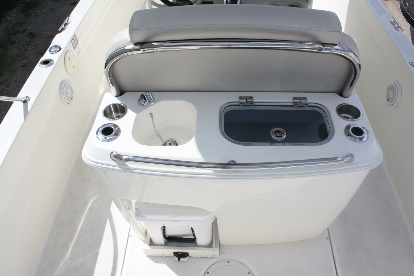 27ft Boston Whaler Yacht For Sale