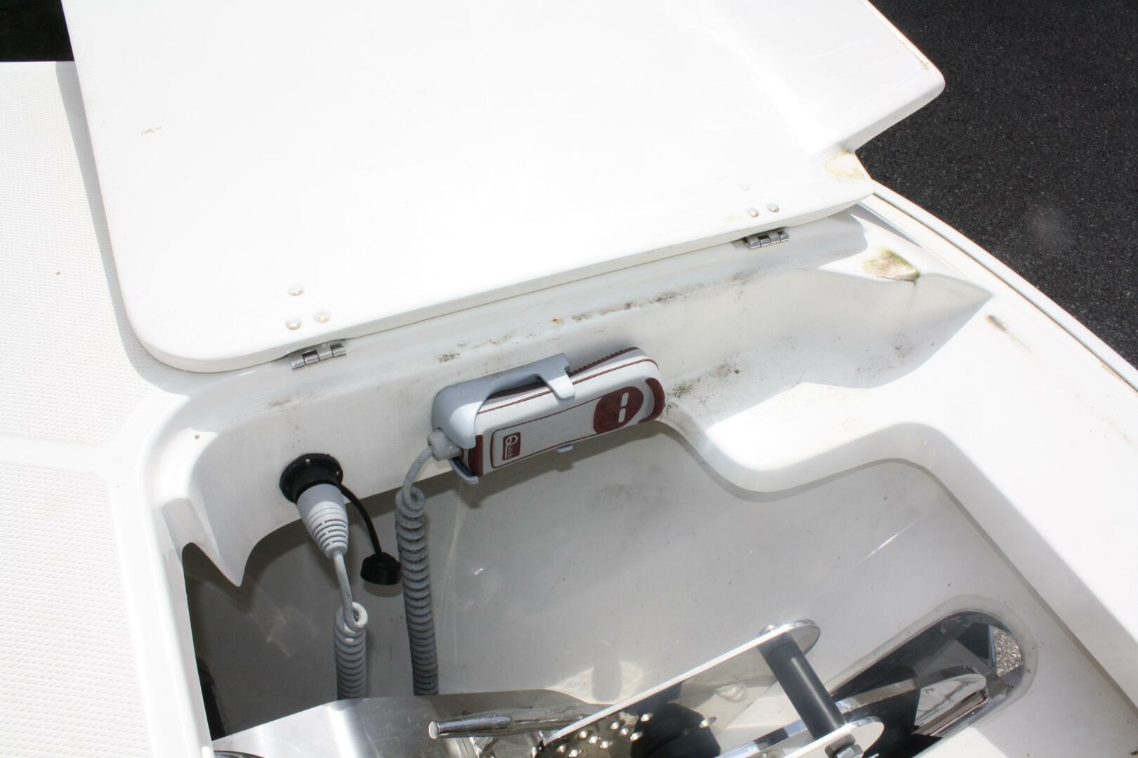 27ft Boston Whaler Yacht For Sale