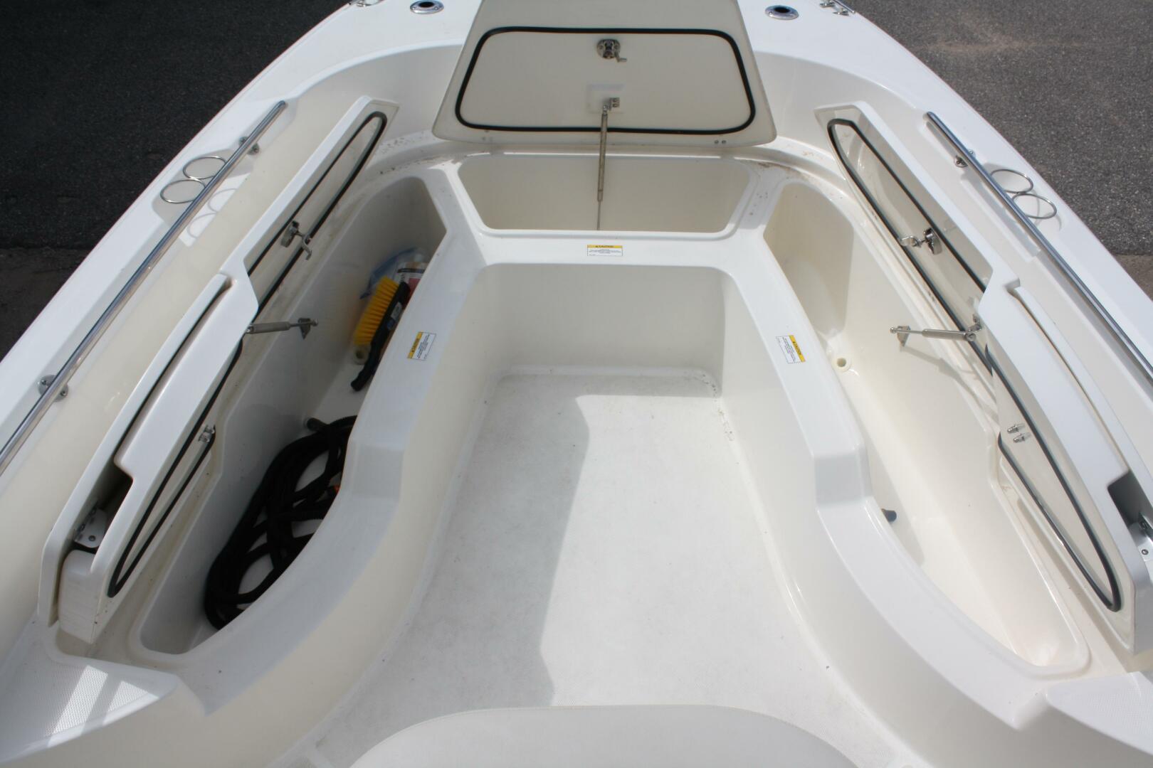 27ft Boston Whaler Yacht For Sale
