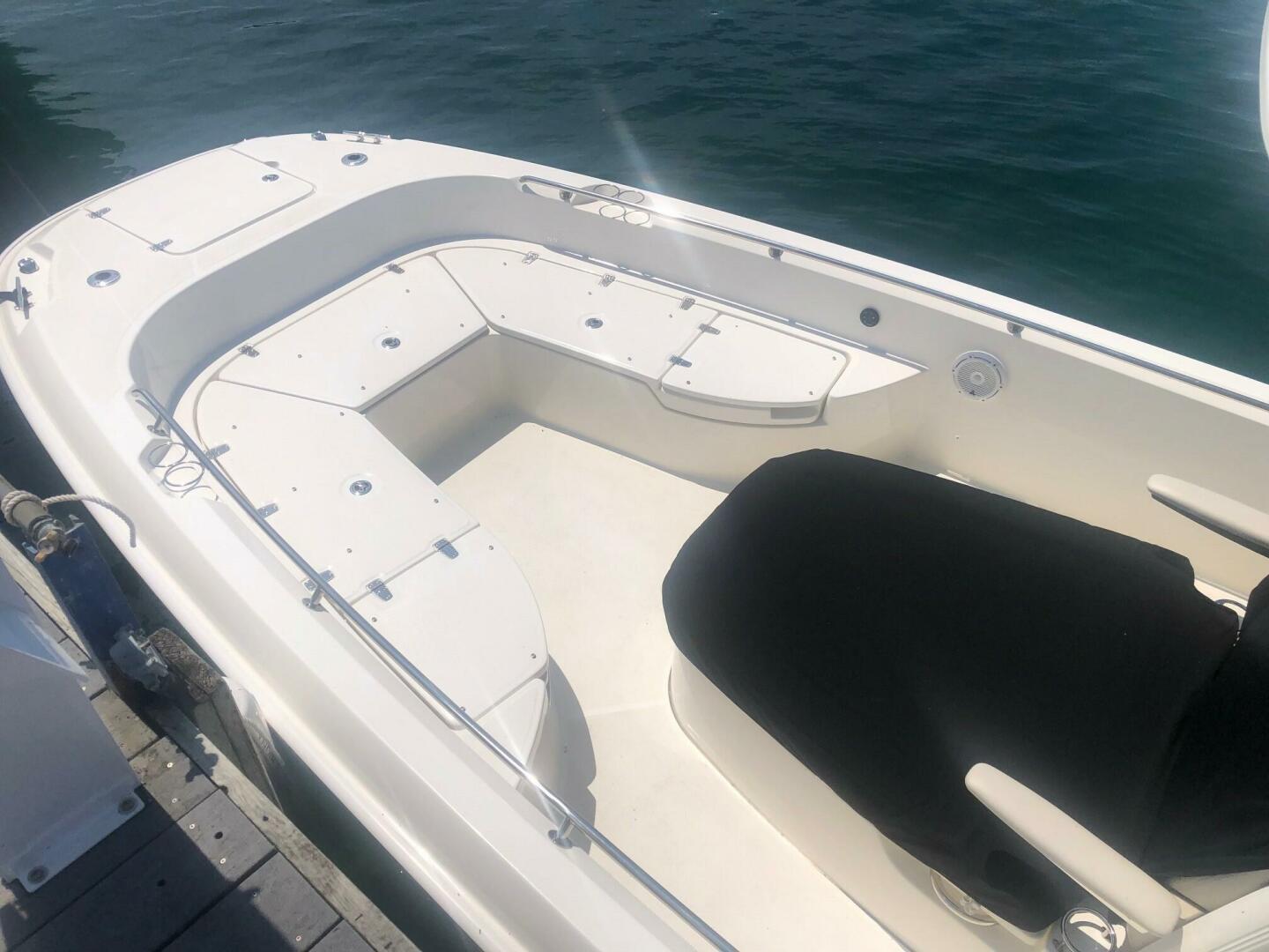 27ft Boston Whaler Yacht For Sale