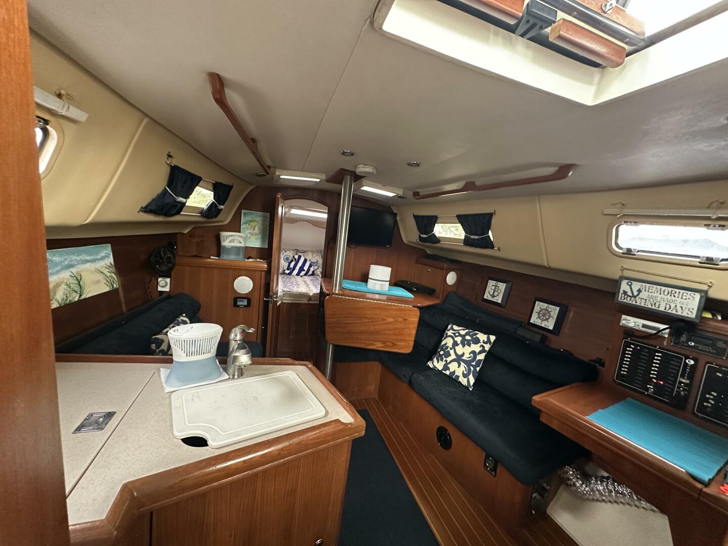 Luna 31ft Hunter Yacht For Sale