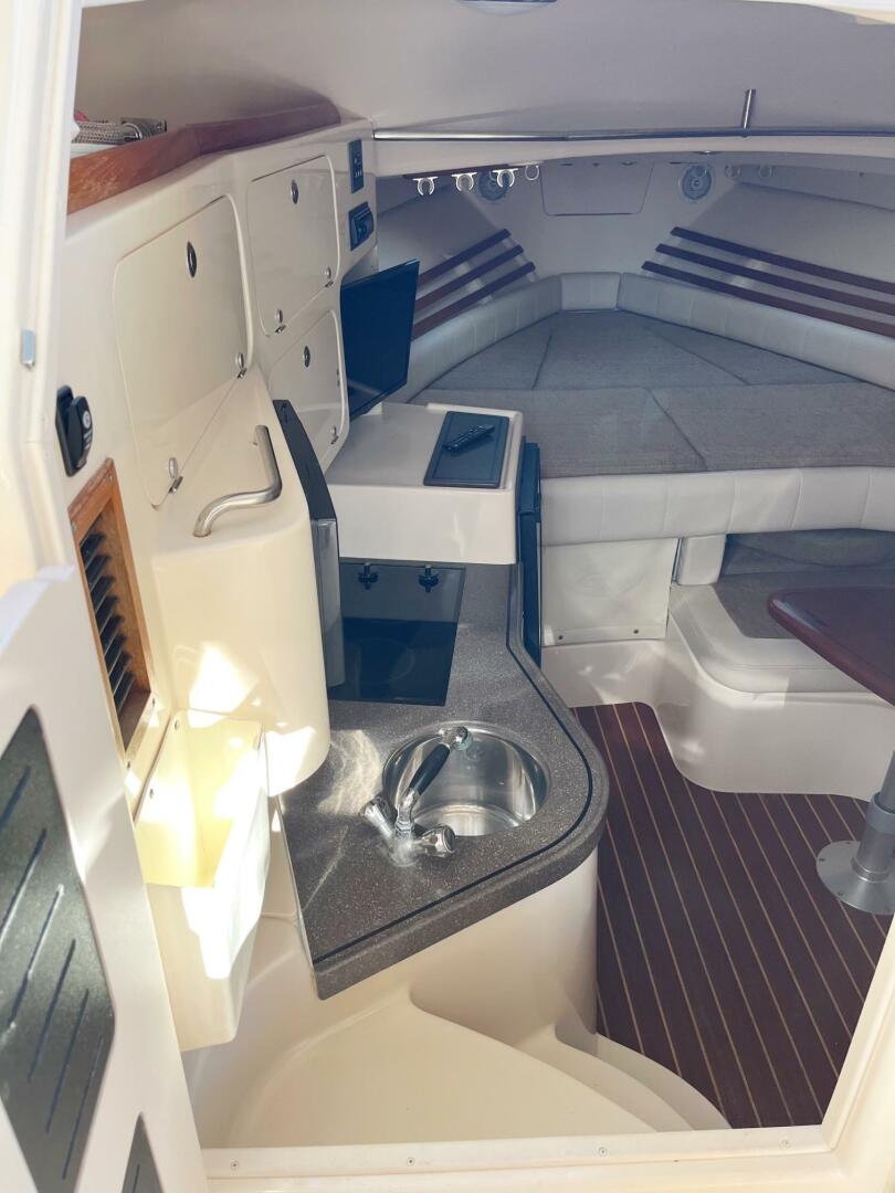 35ft Grady White Yacht For Sale