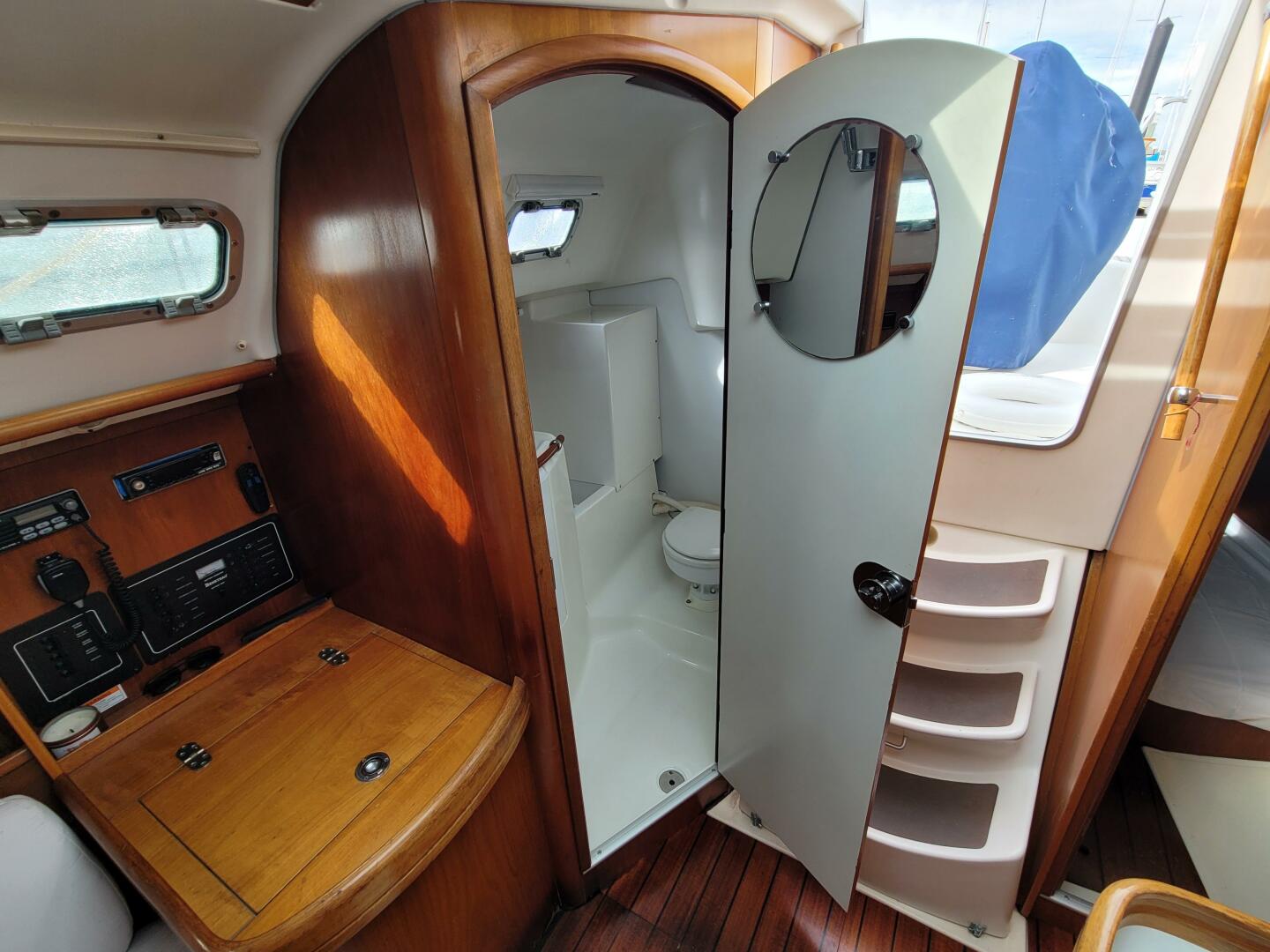 Stravaig 32ft Beneteau Yacht For Sale
