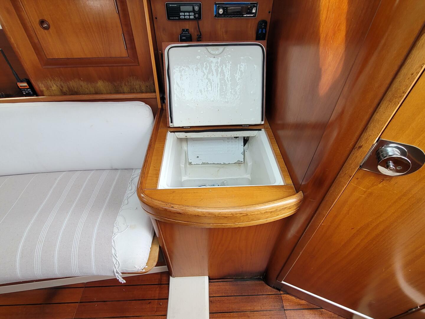Stravaig 32ft Beneteau Yacht For Sale