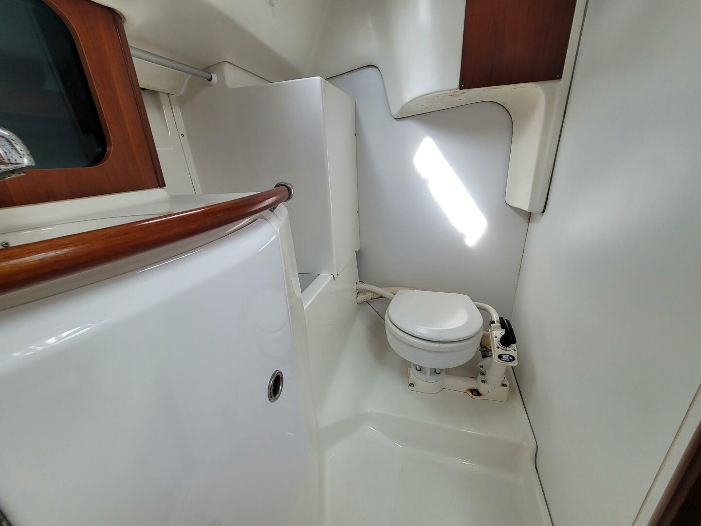 Stravaig 32ft Beneteau Yacht For Sale