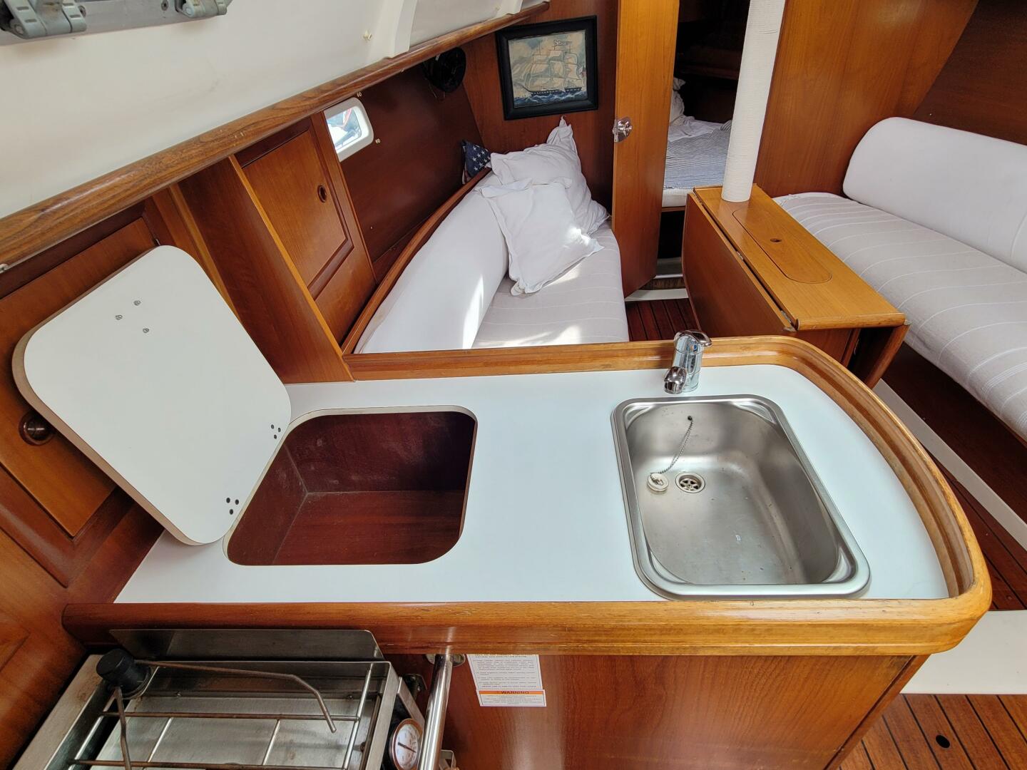 Stravaig 32ft Beneteau Yacht For Sale
