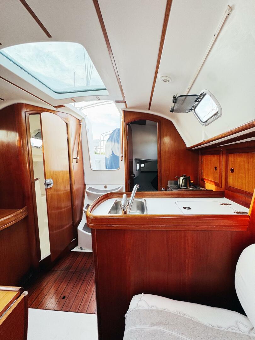 Stravaig 32ft Beneteau Yacht For Sale