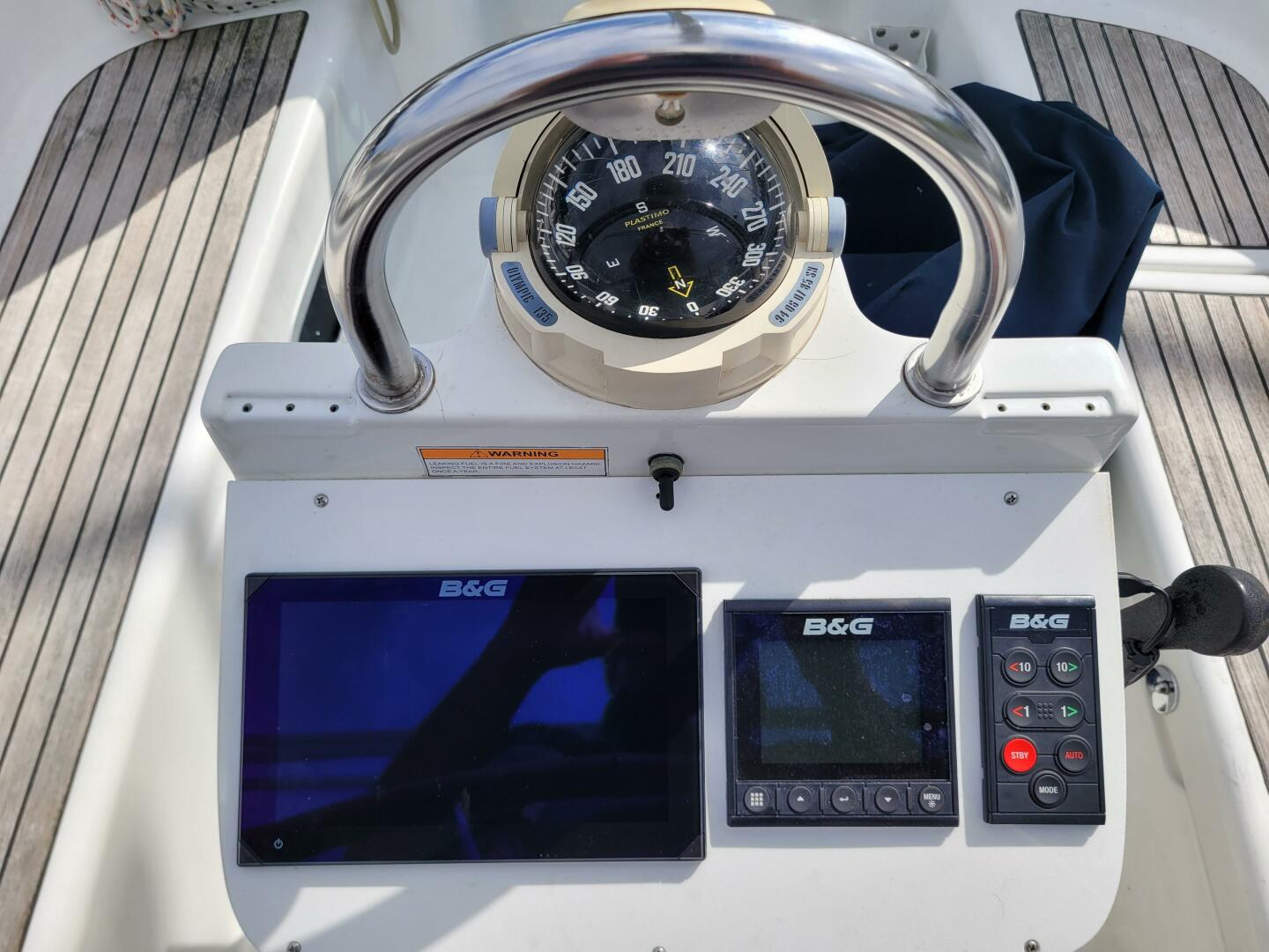 Stravaig 32ft Beneteau Yacht For Sale