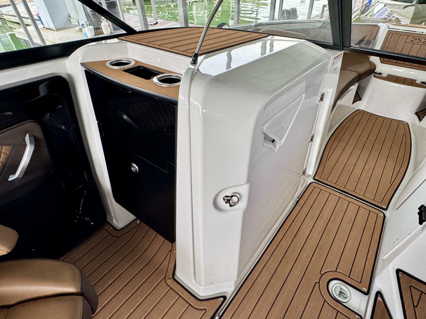 25ft Yamaha Boats Yacht For Sale