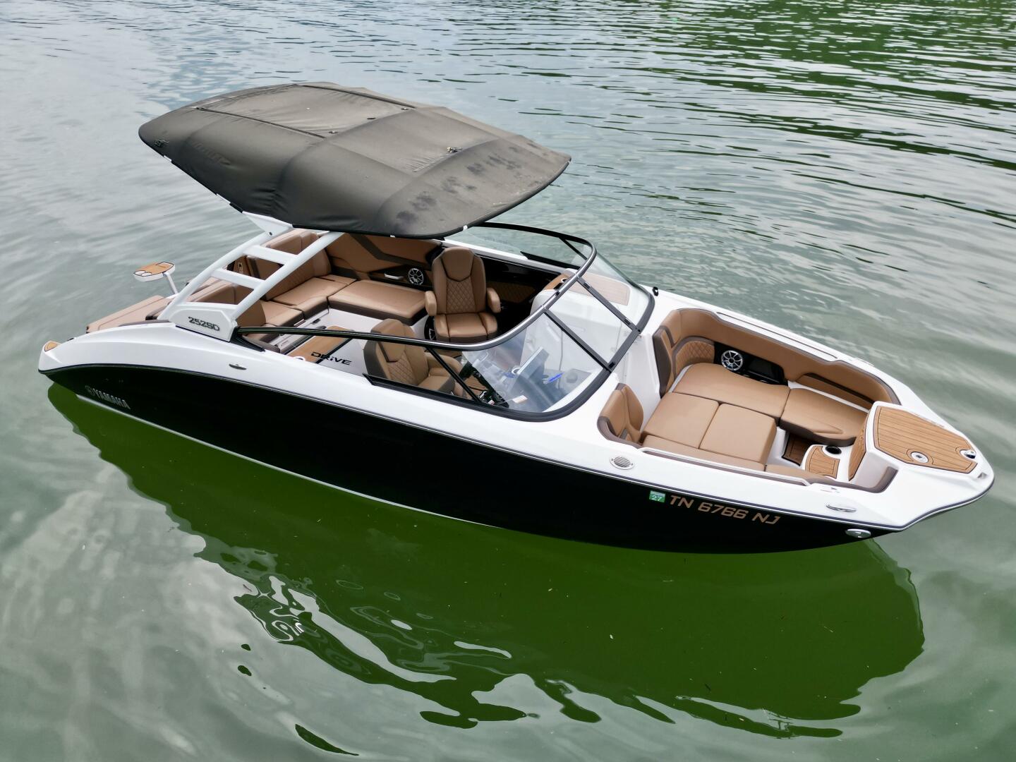 25ft Yamaha Boats Yacht For Sale