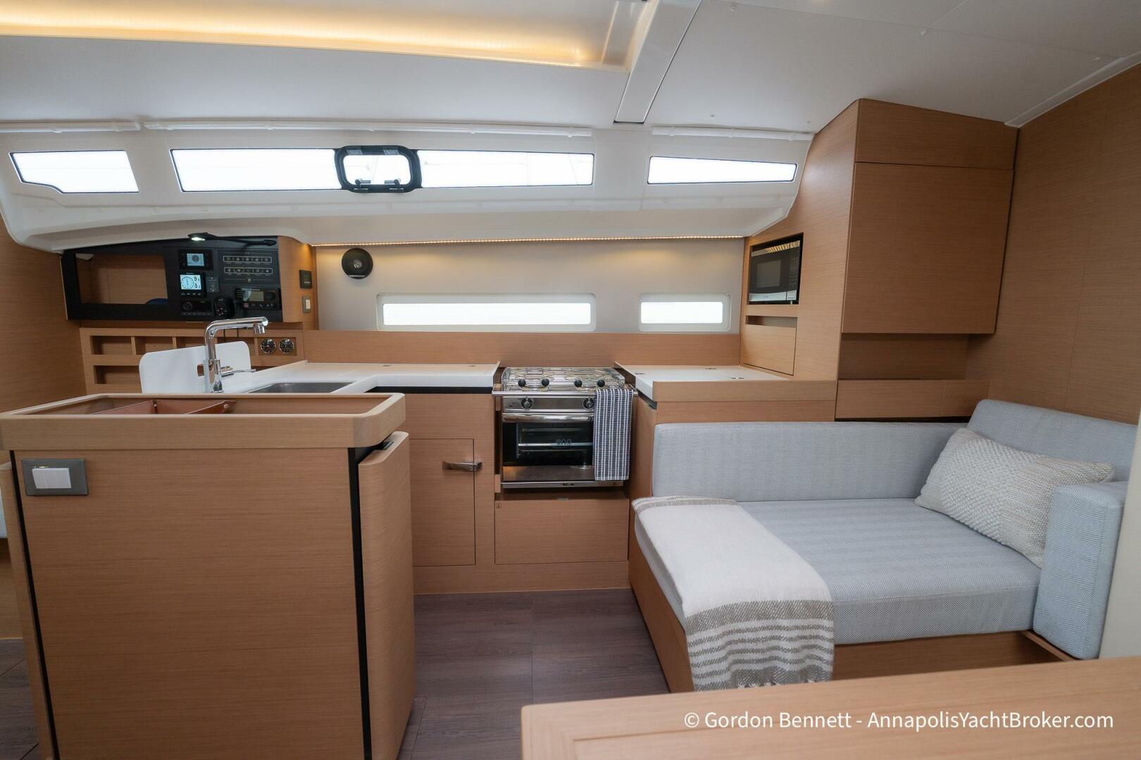 Shatzi 41ft Jeanneau Yacht For Sale