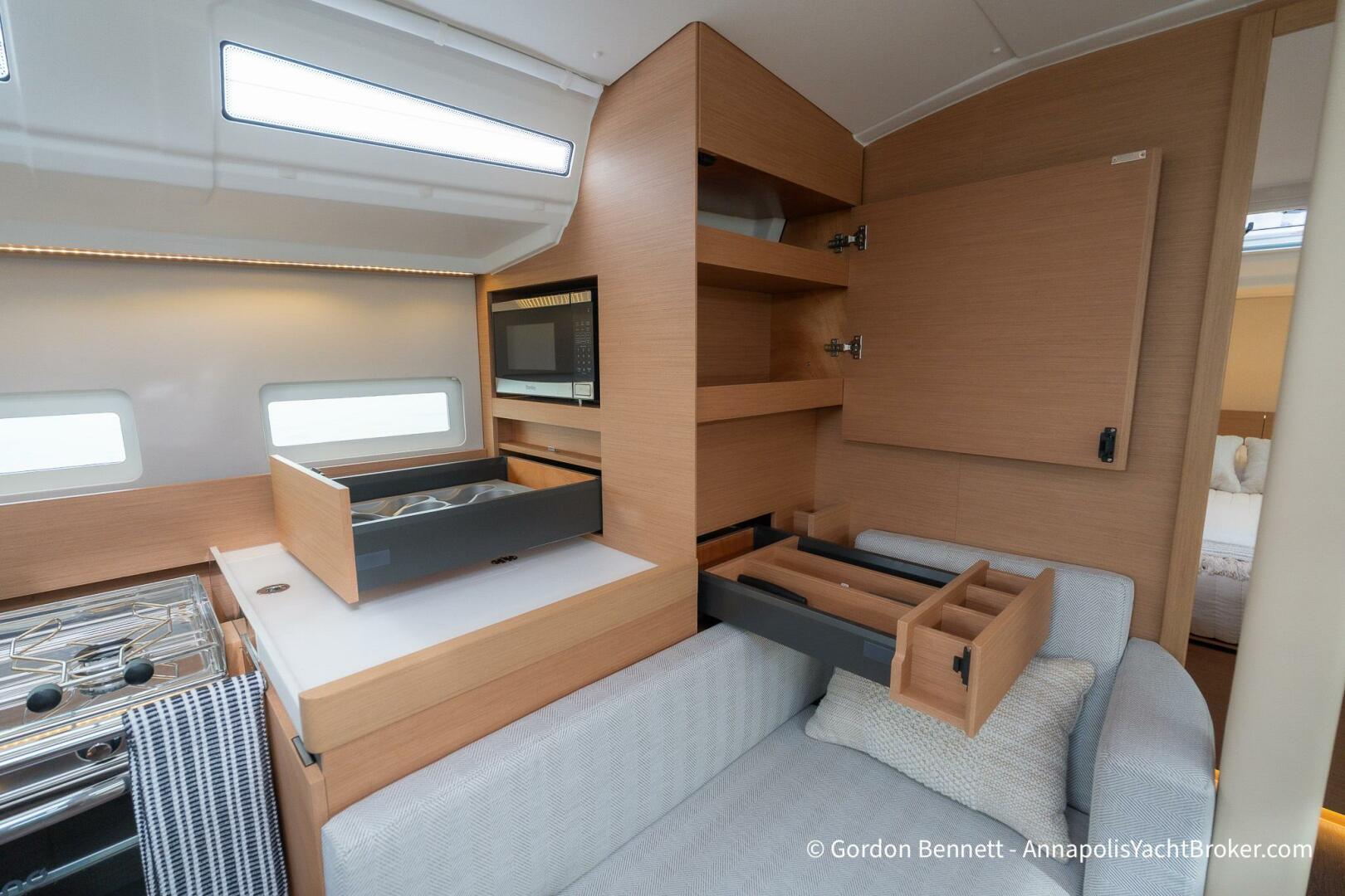Shatzi 41ft Jeanneau Yacht For Sale