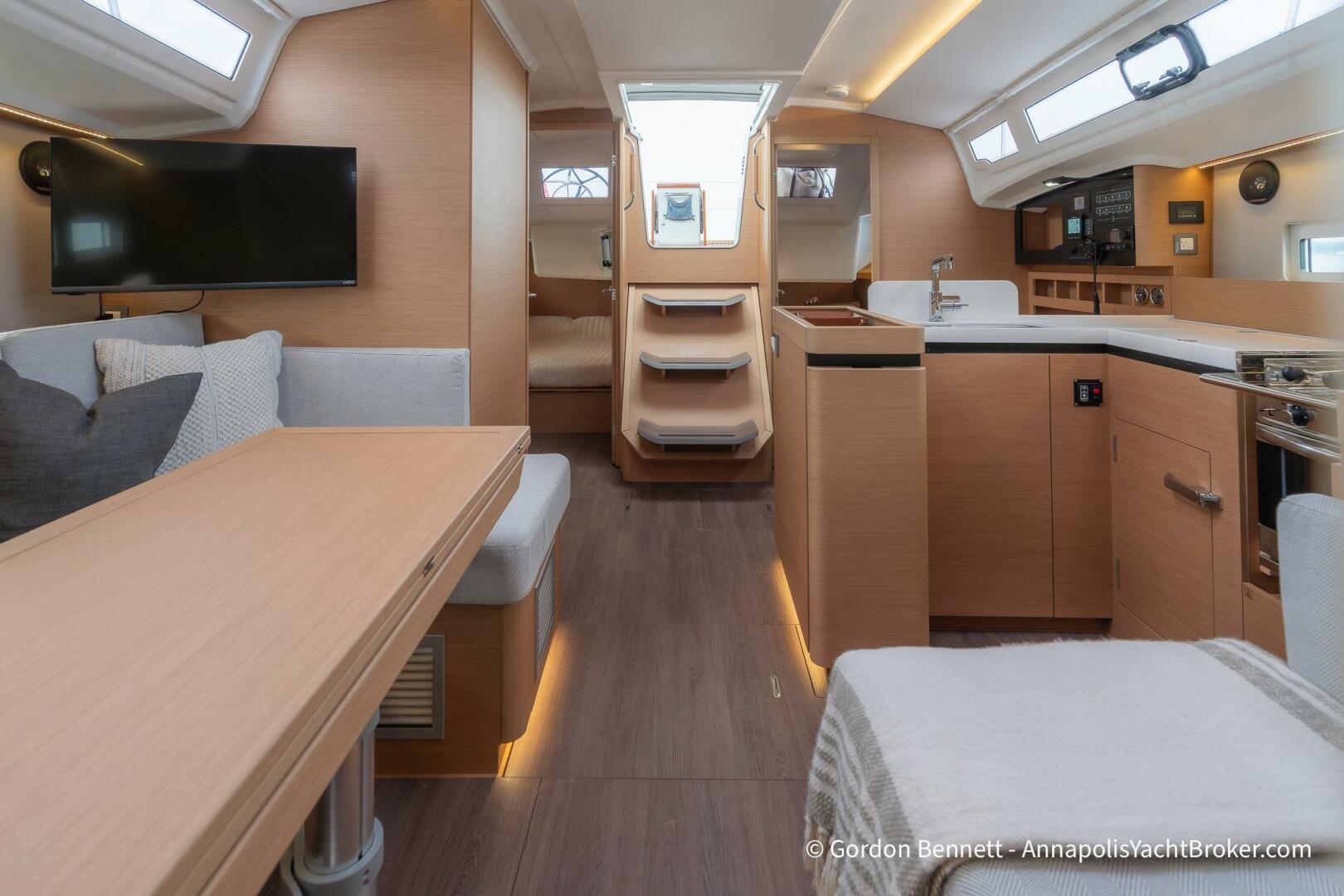 Shatzi 41ft Jeanneau Yacht For Sale