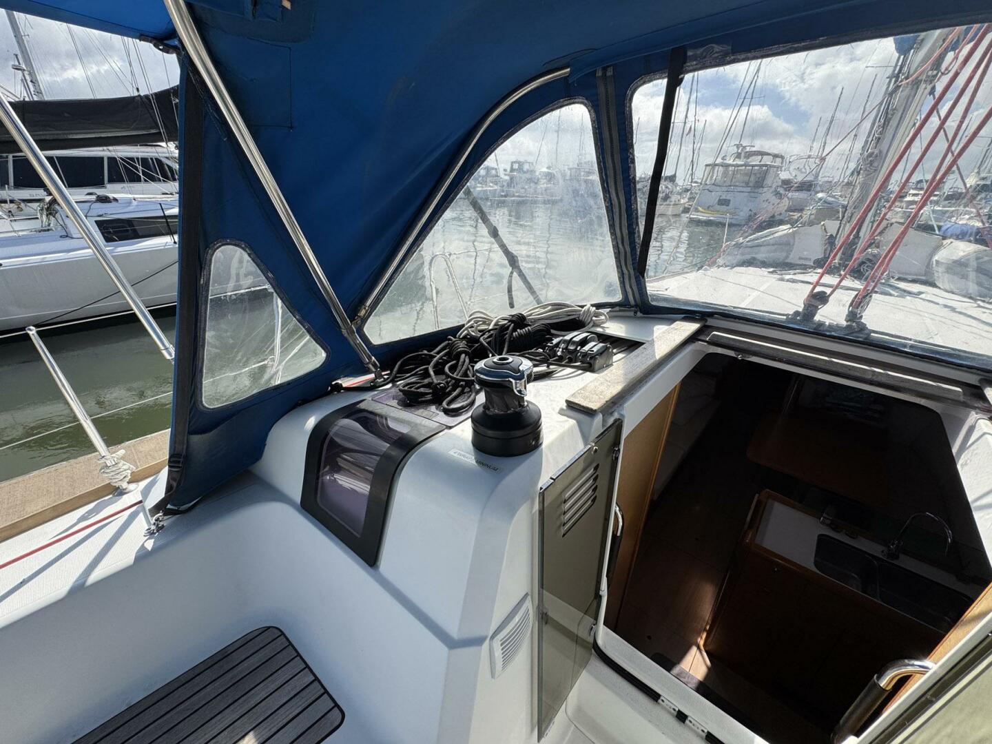 Sea Ranch II 38ft Jeanneau Yacht For Sale