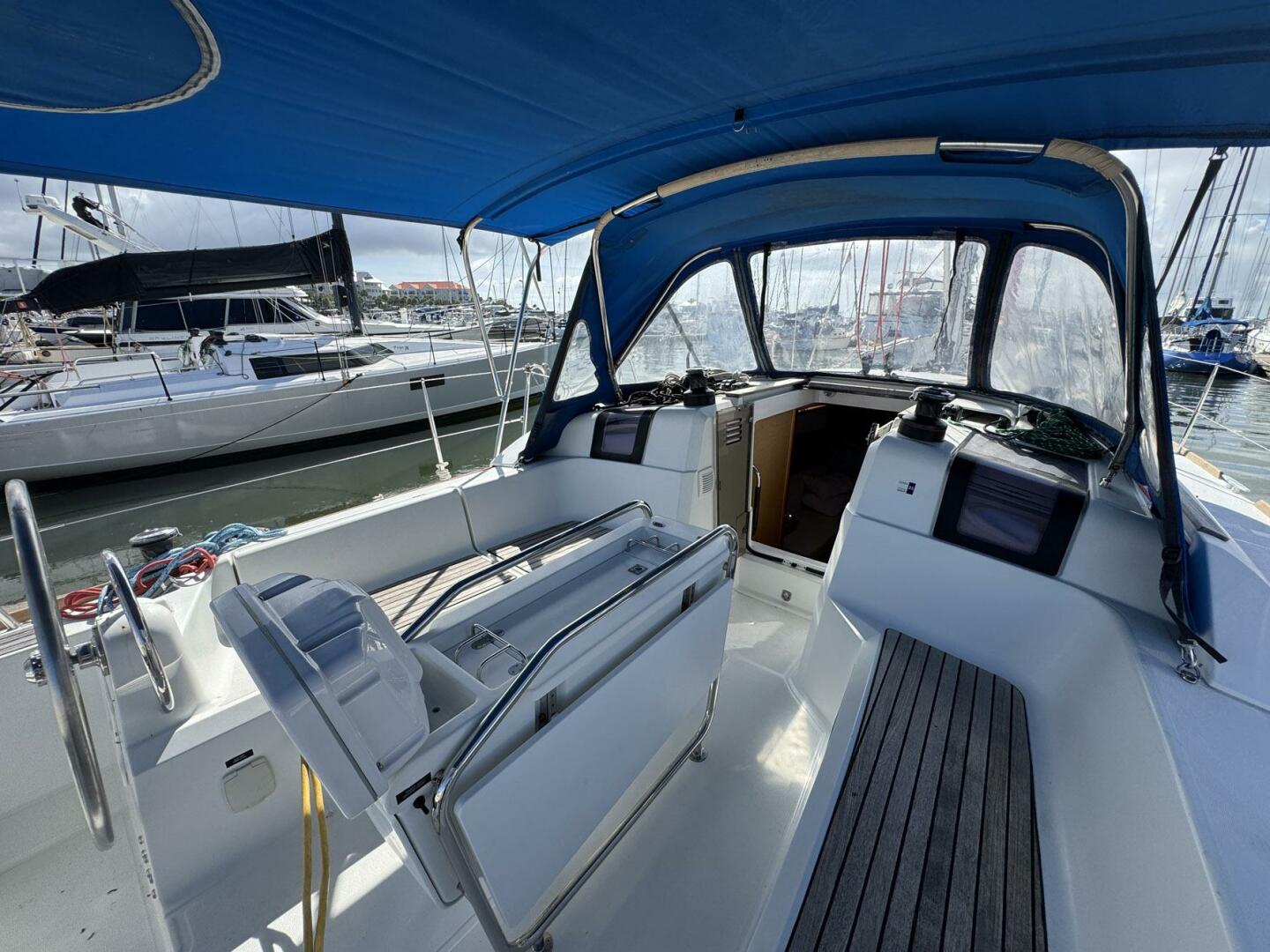 Sea Ranch II 38ft Jeanneau Yacht For Sale