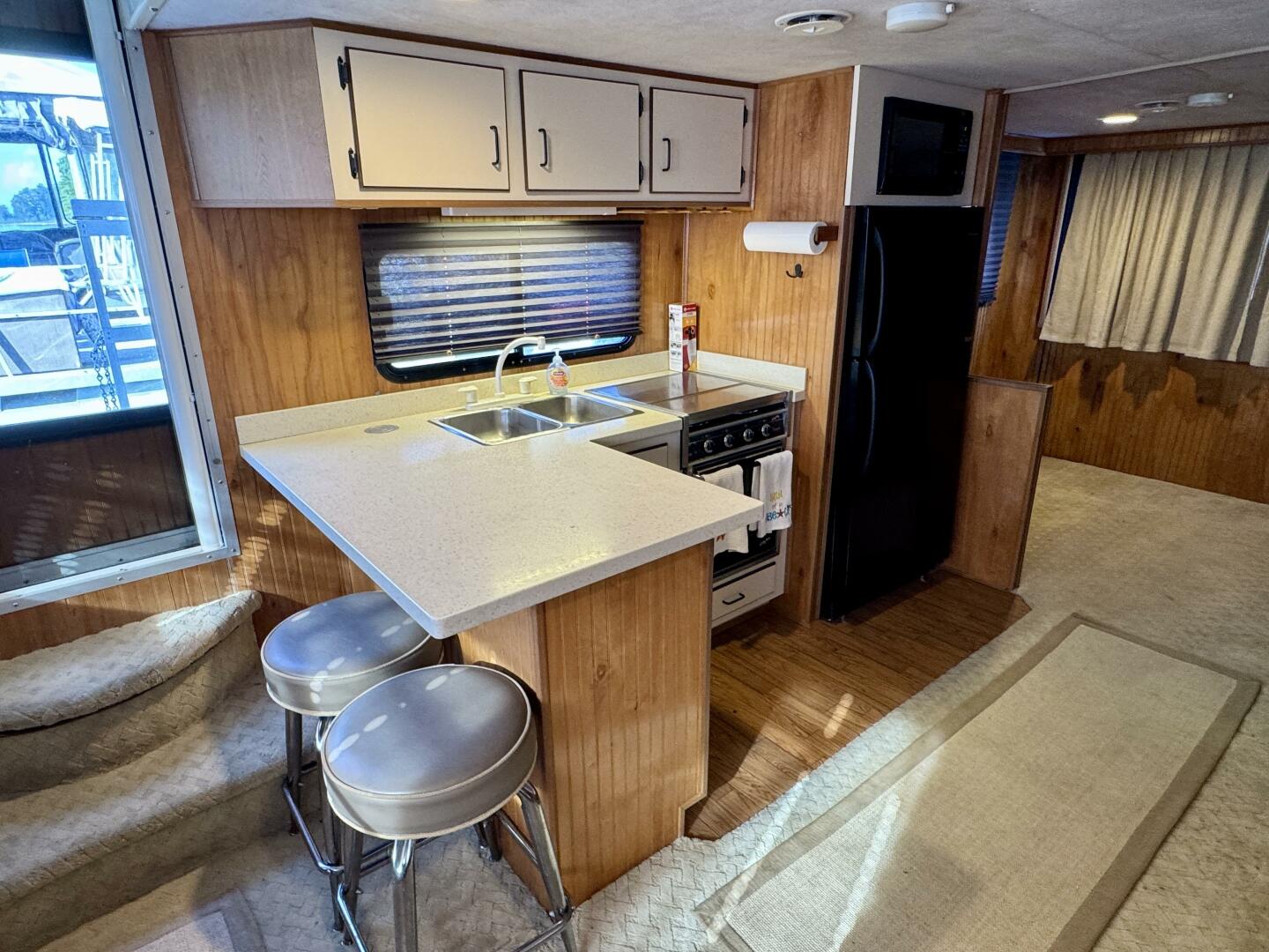 Summer Breeze 37ft Gibson Yacht For Sale