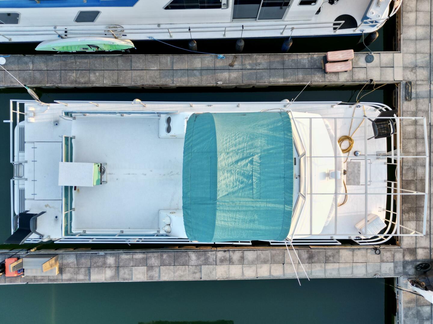 Summer Breeze 37ft Gibson Yacht For Sale