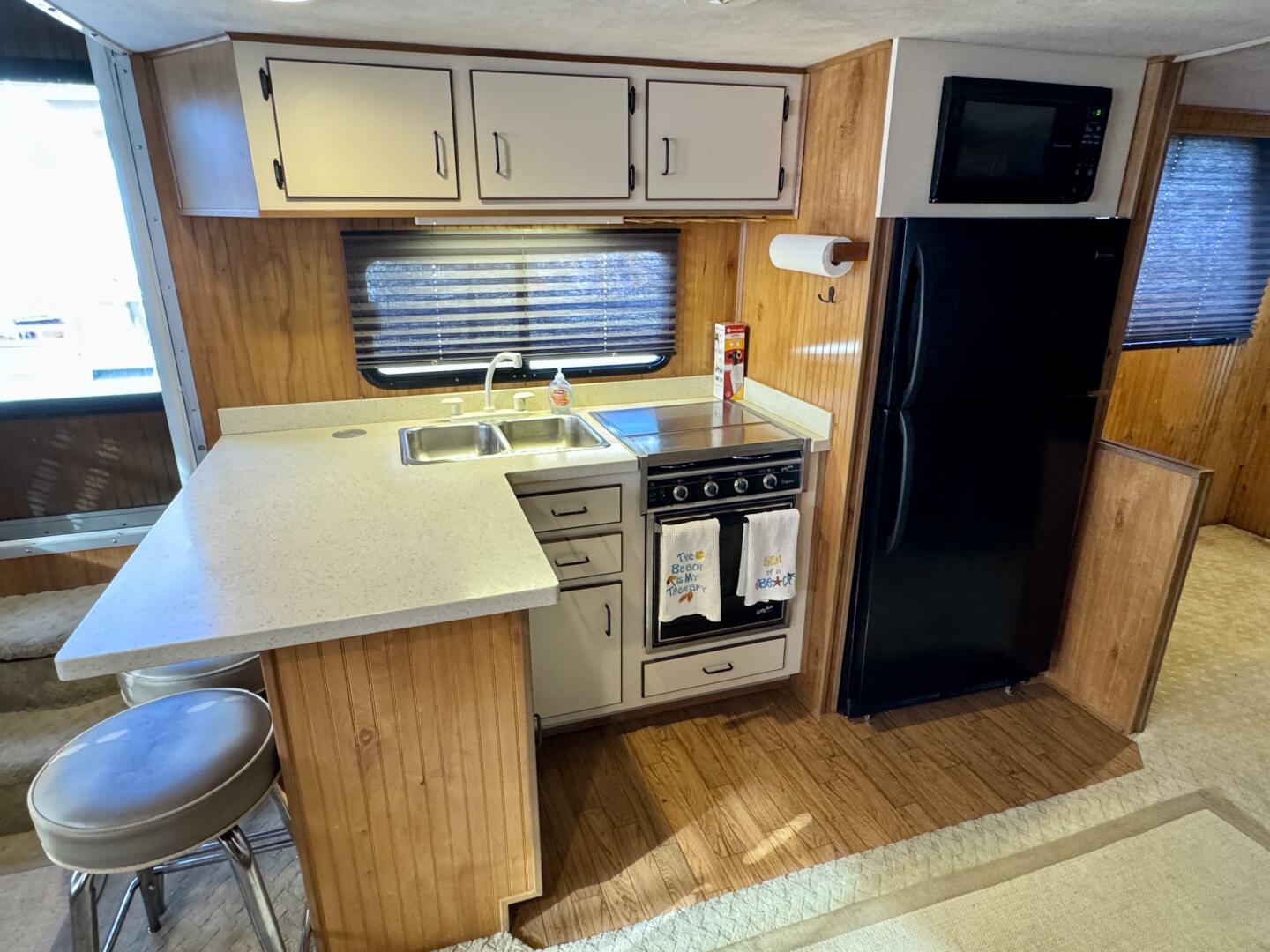 Summer Breeze 37ft Gibson Yacht For Sale