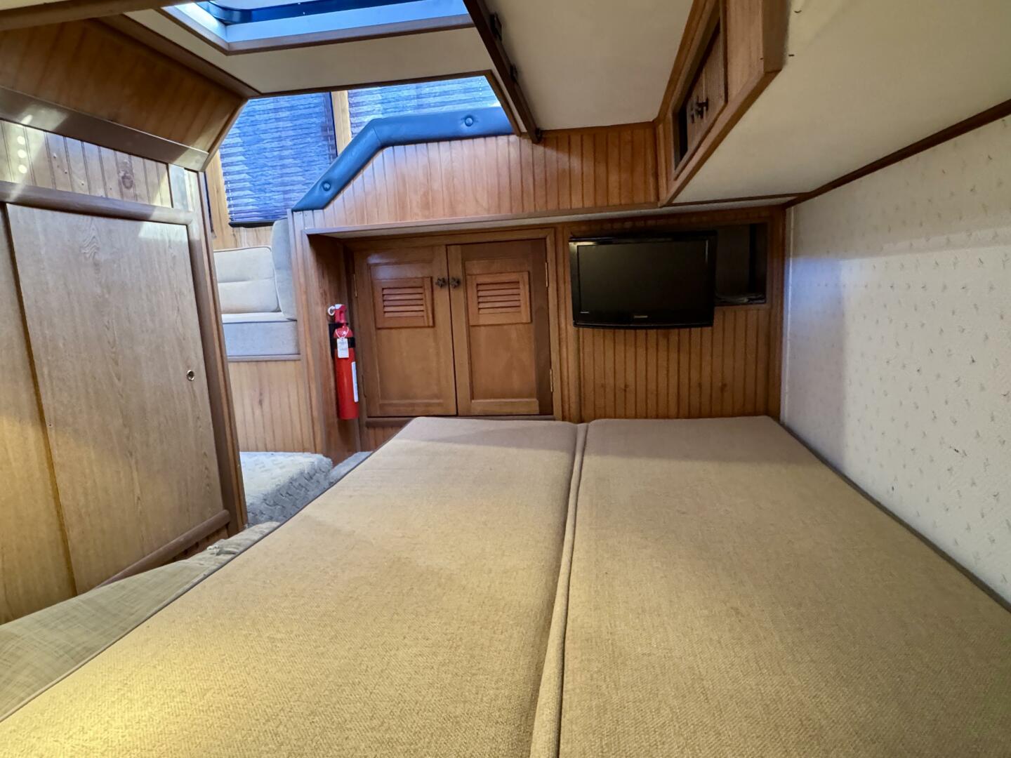 Summer Breeze 37ft Gibson Yacht For Sale