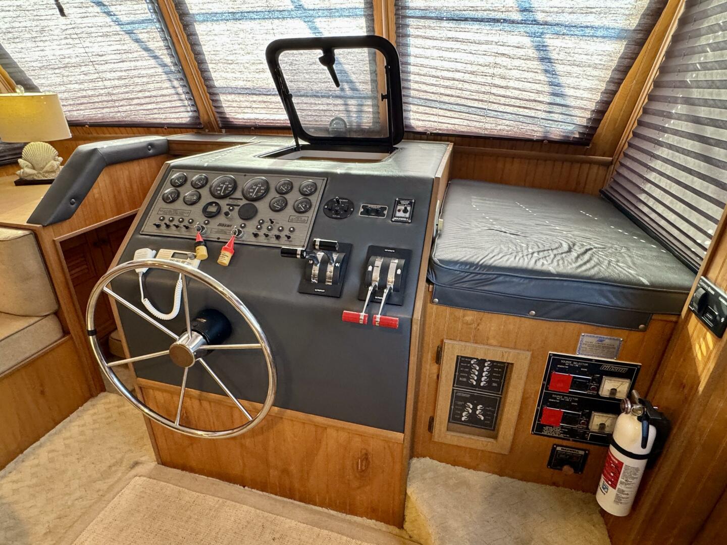 Summer Breeze 37ft Gibson Yacht For Sale