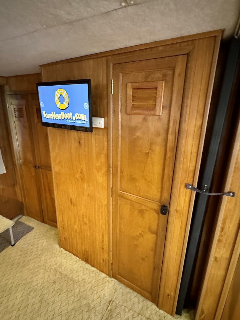 Summer Breeze 37ft Gibson Yacht For Sale