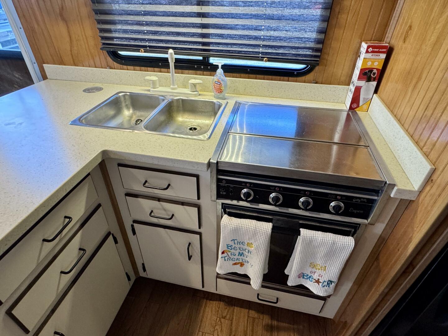 Summer Breeze 37ft Gibson Yacht For Sale