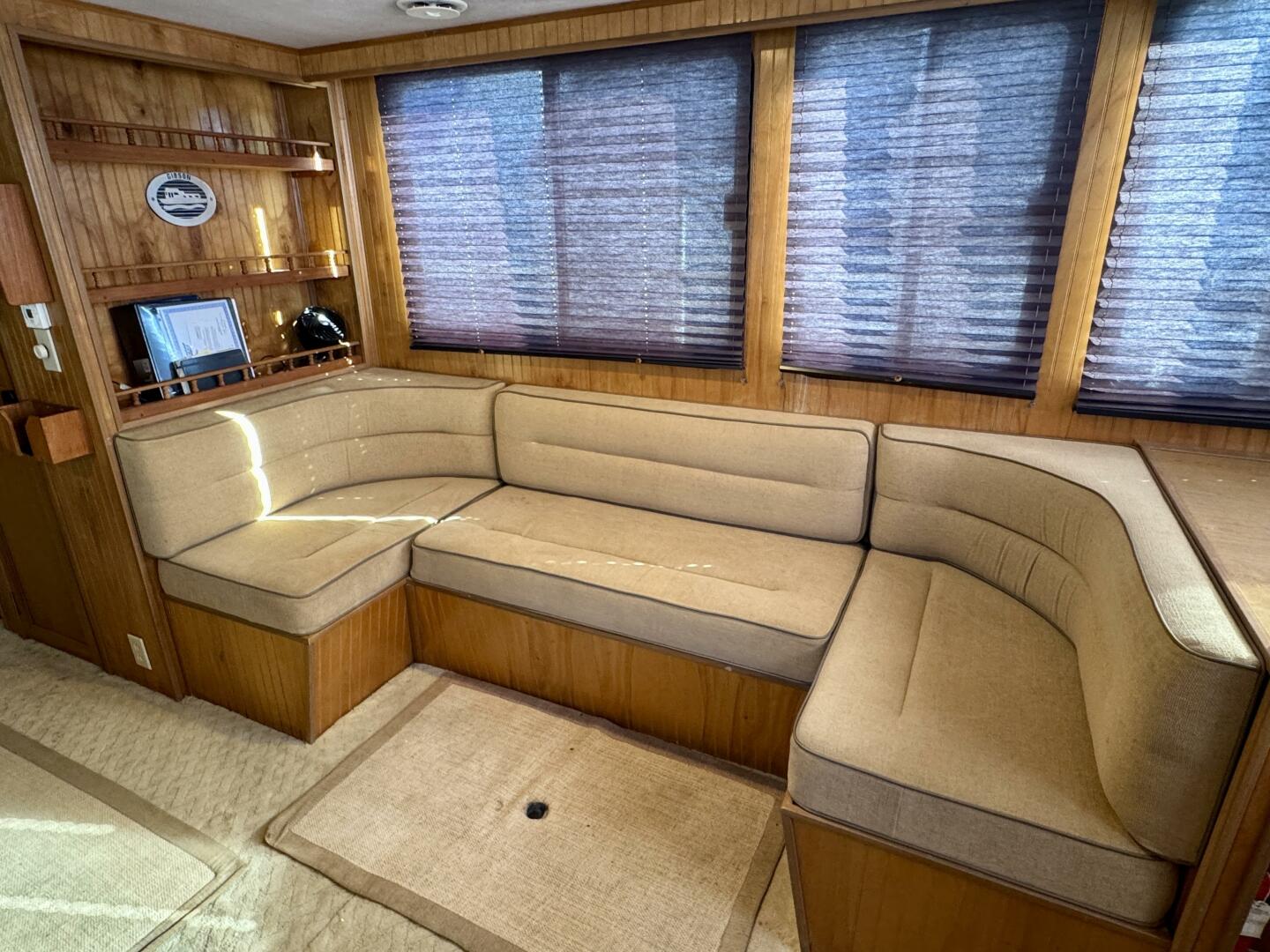 Summer Breeze 37ft Gibson Yacht For Sale