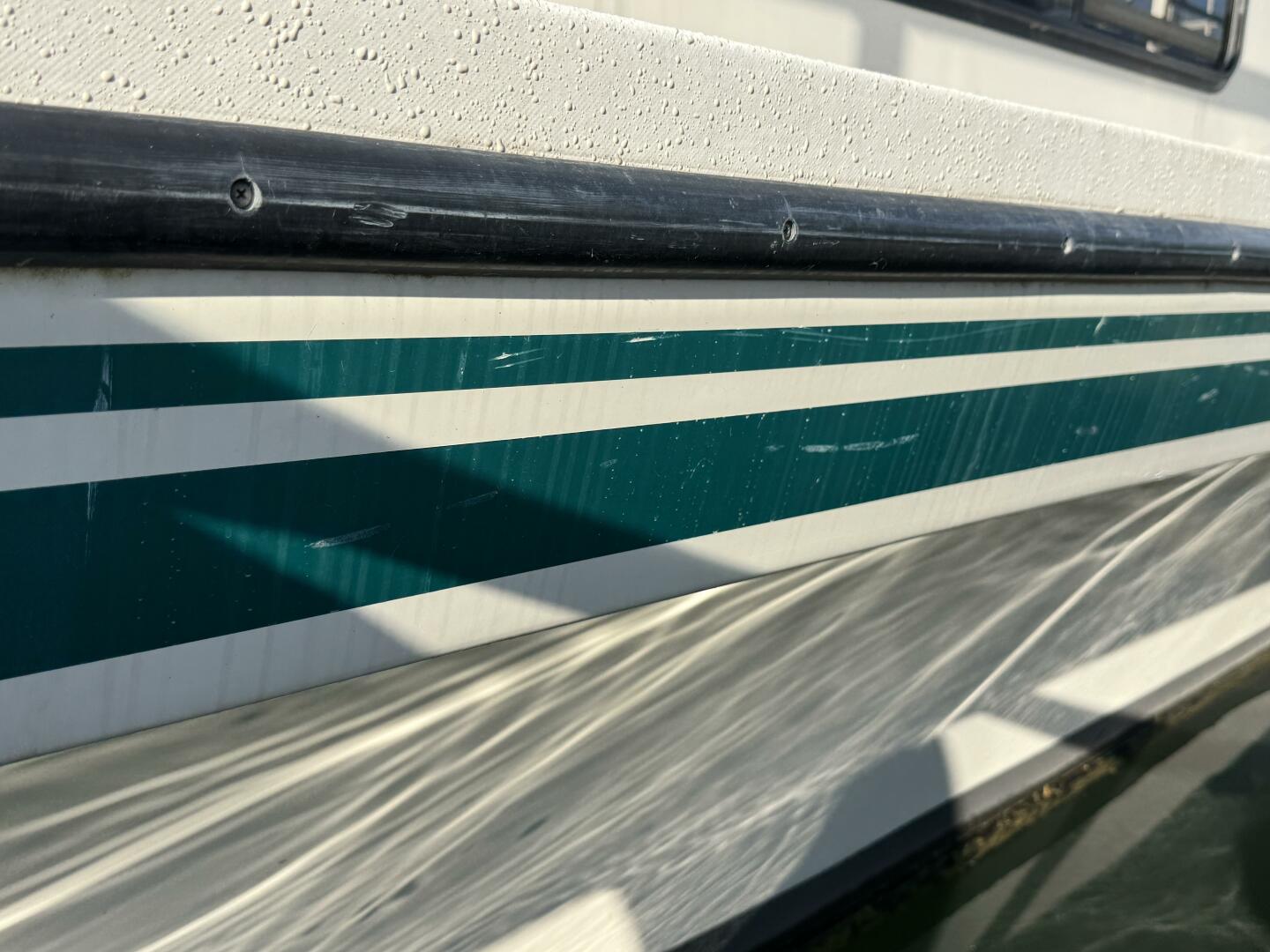 Summer Breeze 37ft Gibson Yacht For Sale