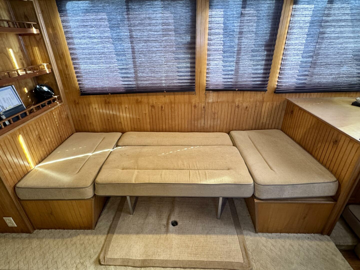 Summer Breeze 37ft Gibson Yacht For Sale