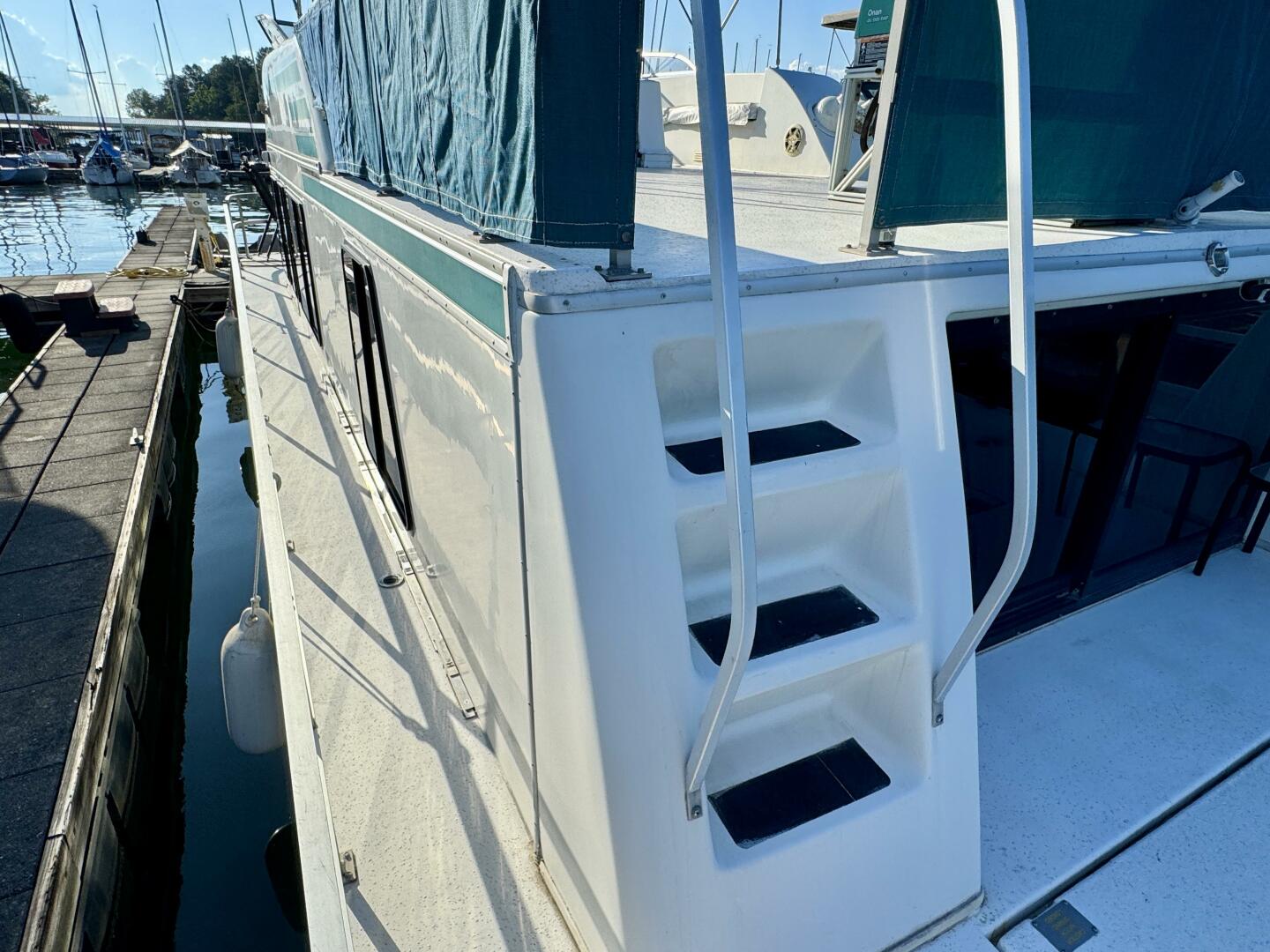 Summer Breeze 37ft Gibson Yacht For Sale