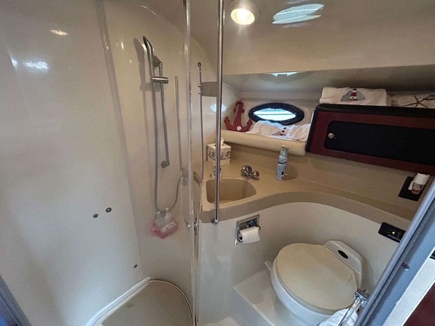 37ft Wellcraft Yacht For Sale