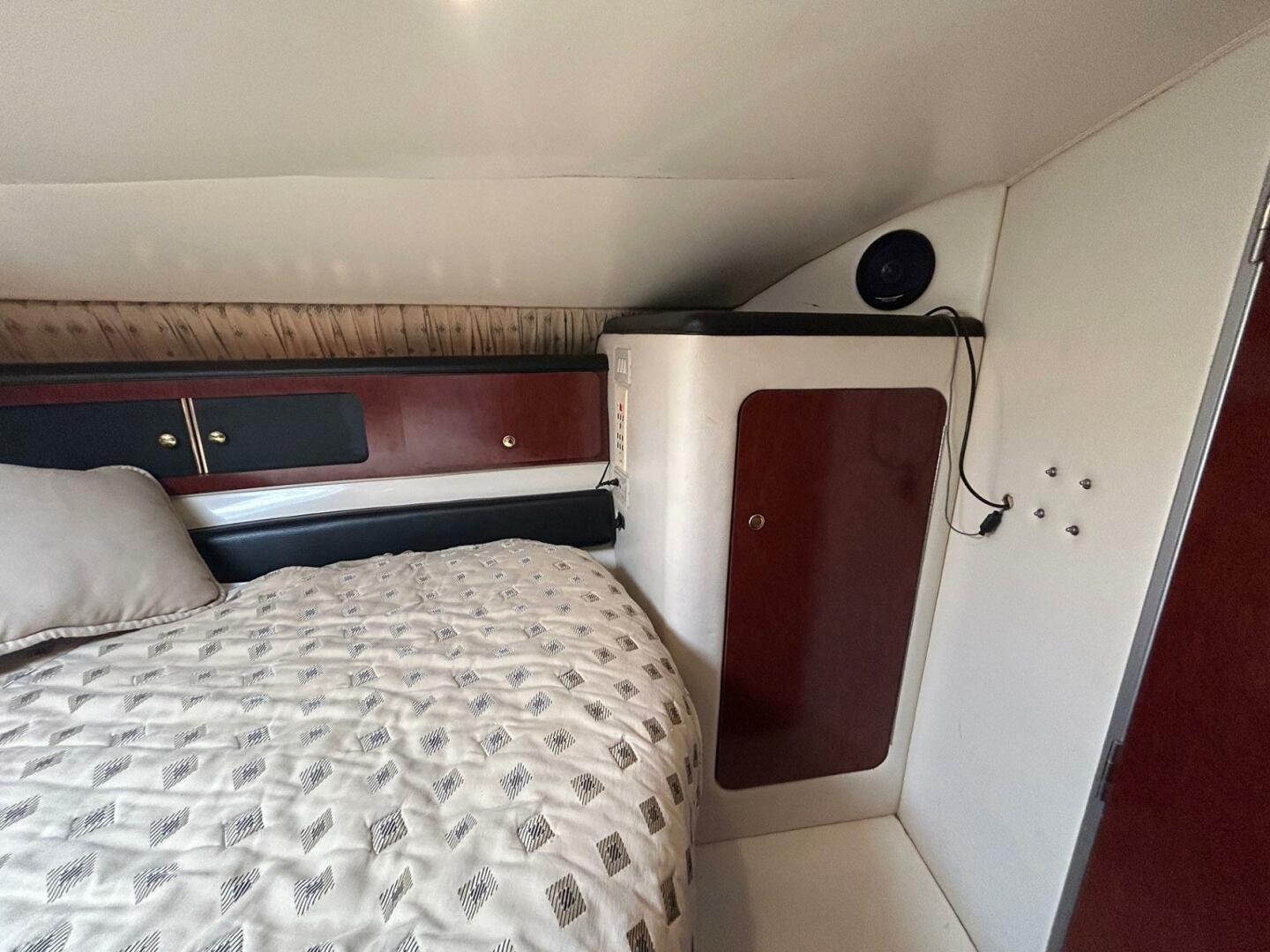 37ft Wellcraft Yacht For Sale