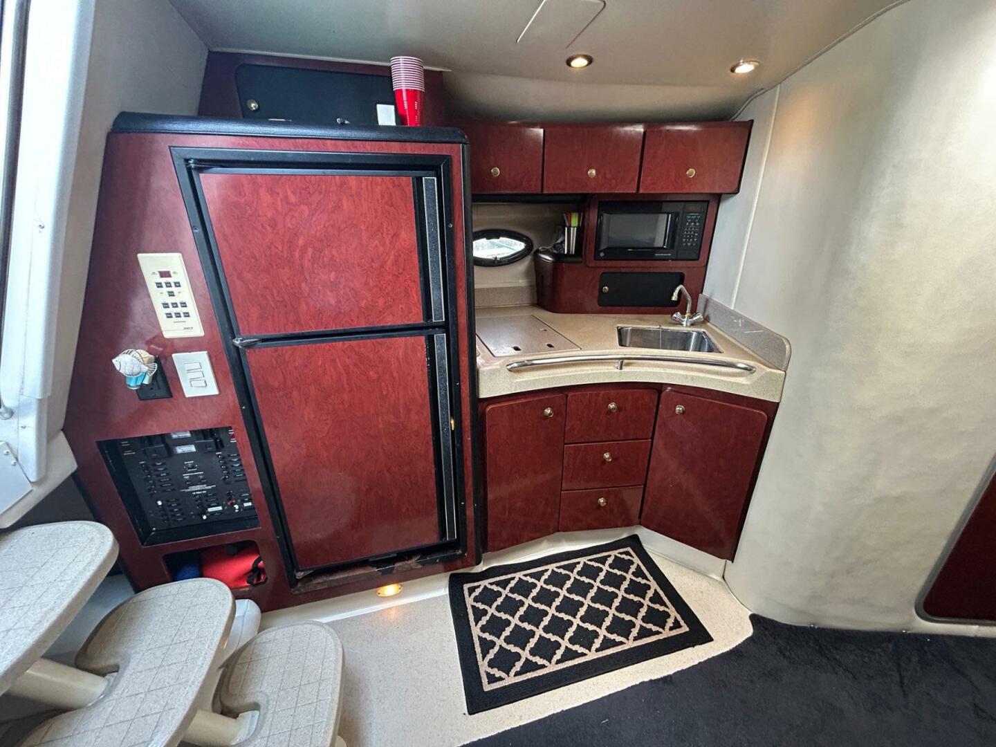 37ft Wellcraft Yacht For Sale