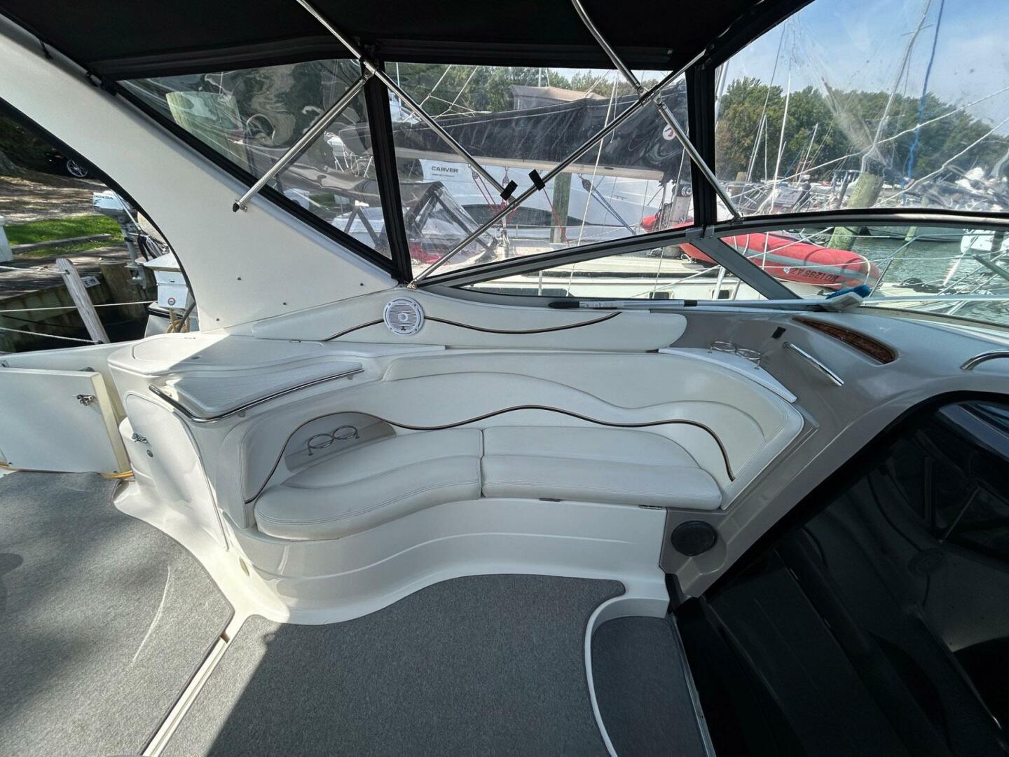 37ft Wellcraft Yacht For Sale